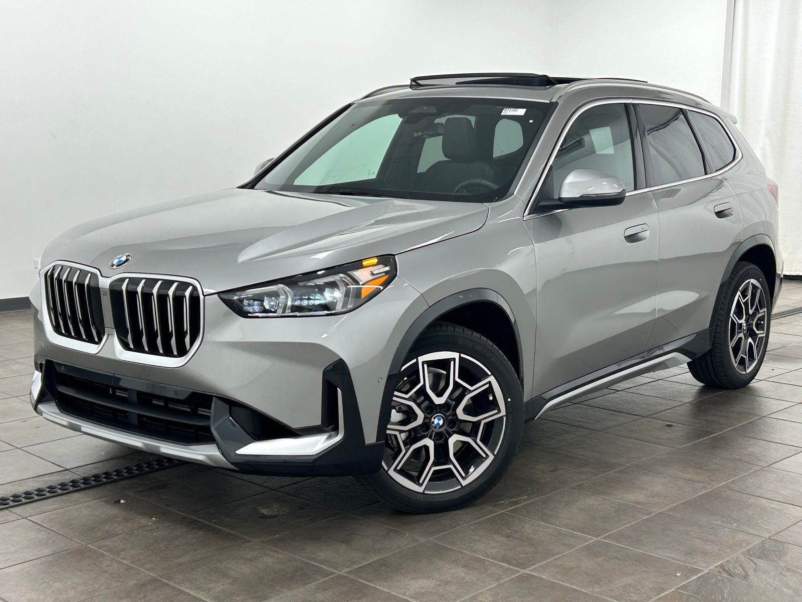 Space Silver Metallic 2025 BMW X1 xDrive28i SUV / Crossover All-Wheel Drive 7-Speed Automatic