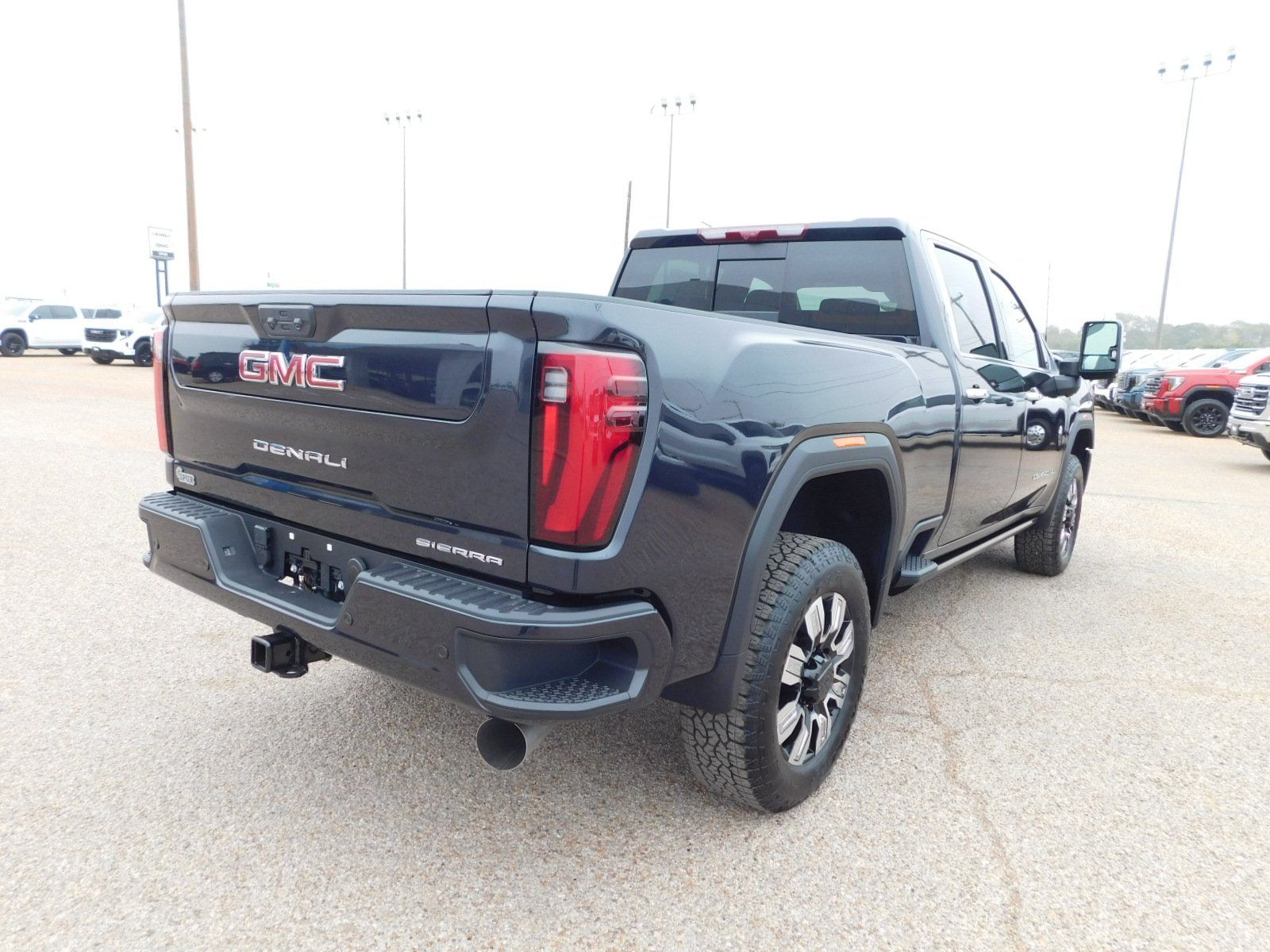 2025 GMC Sierra 2500HD Denali 2