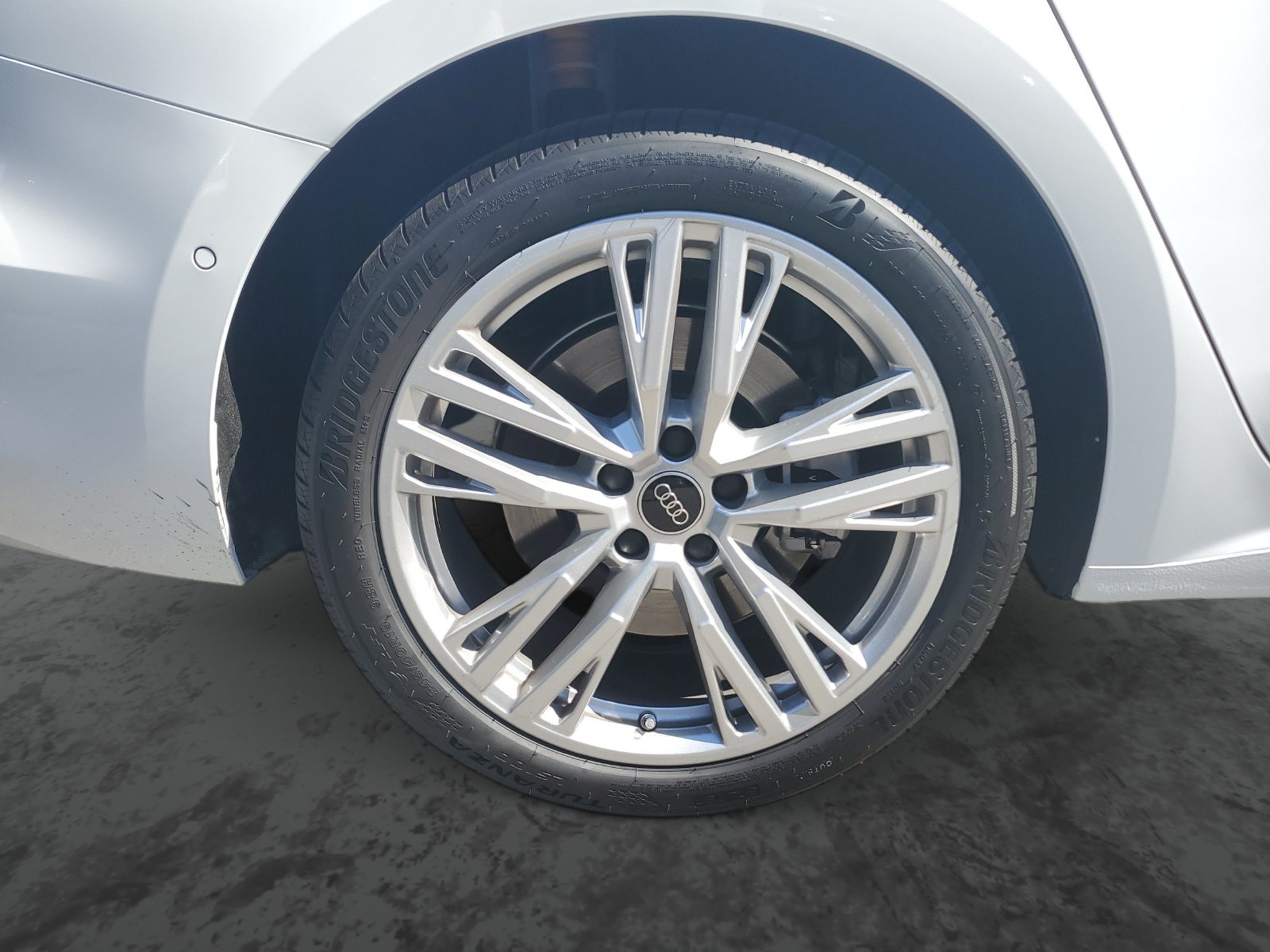 Vehicle photo