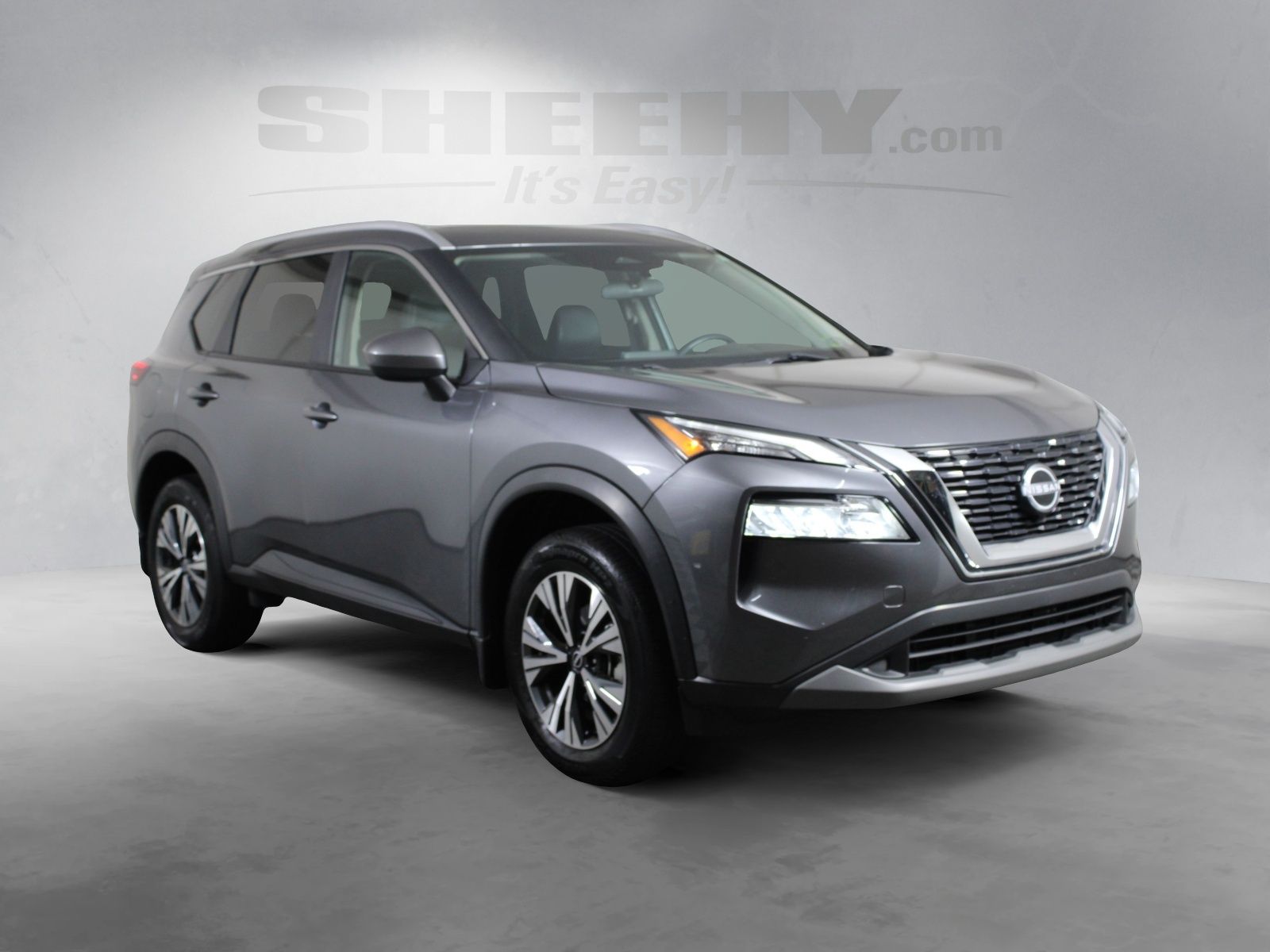 Used 2023 Gray Nissan SV image 2