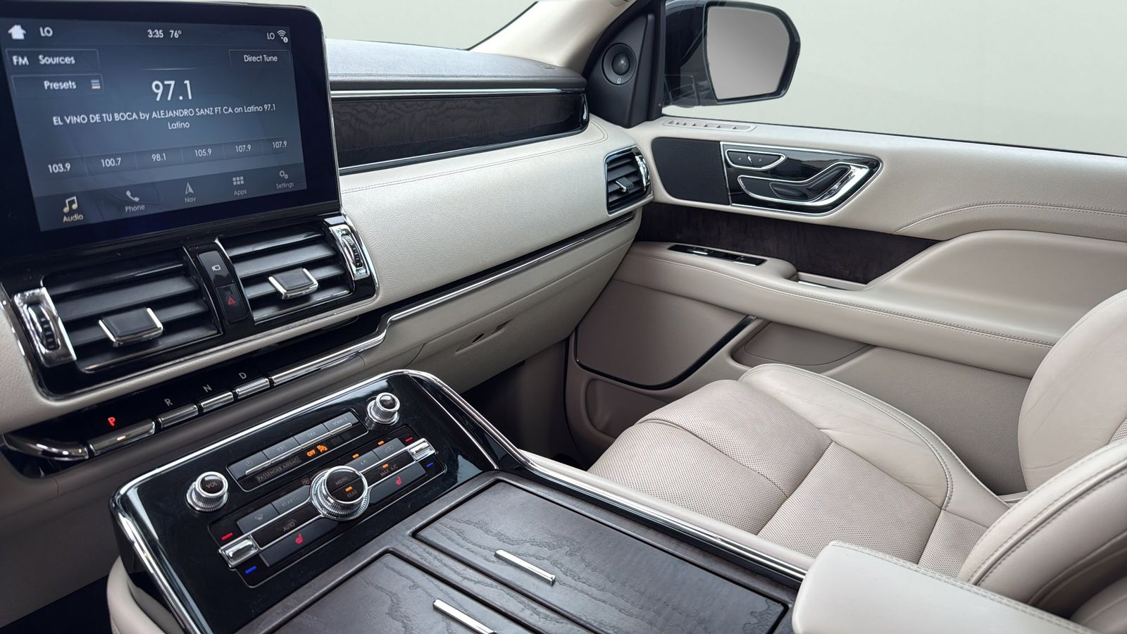 Used Car 2018 Lincoln Navigator  Select For Sale Under $25,000 In Austin, Texas