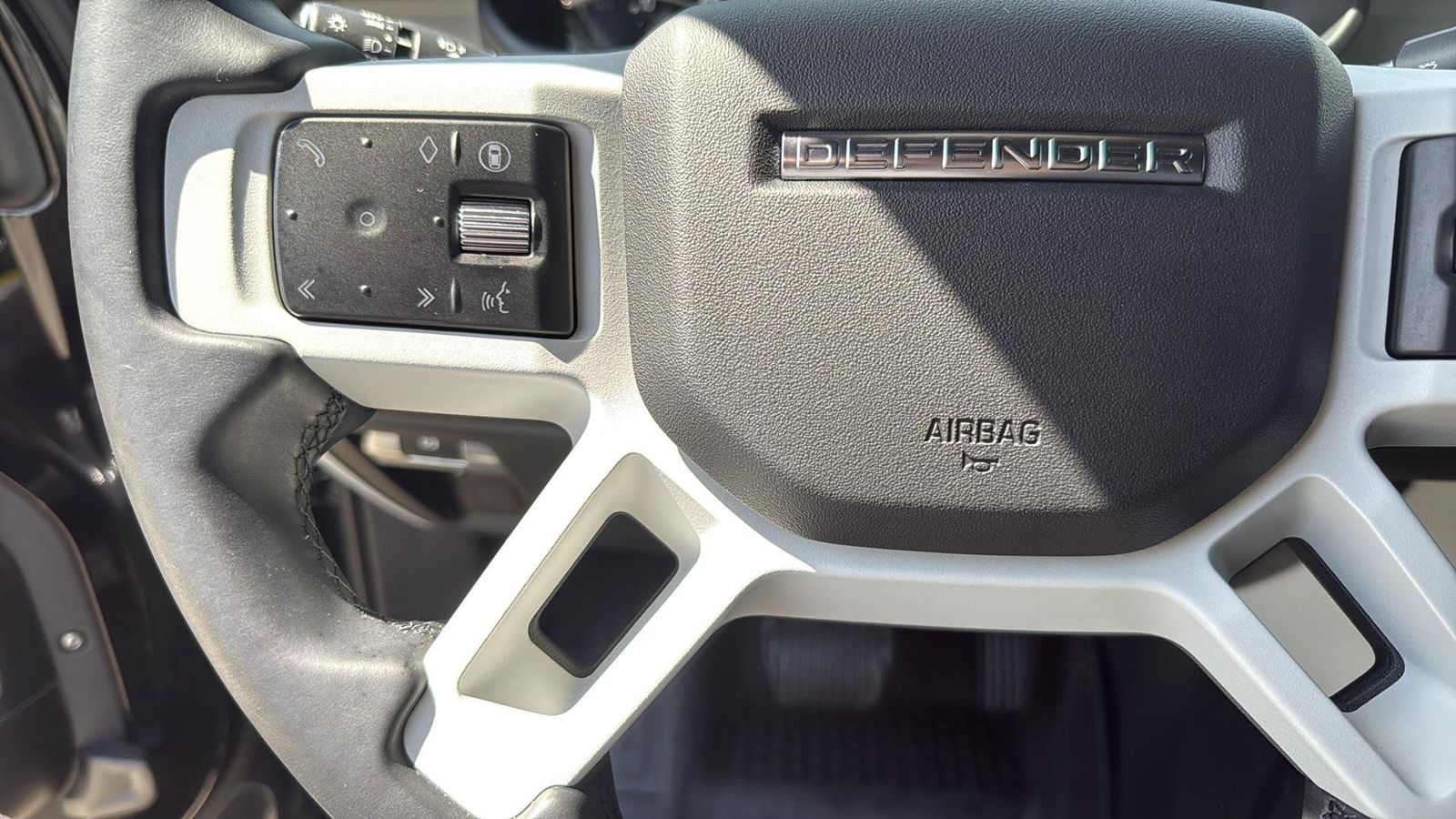 Used Car 2024 Land Rover Defender 130  X-dynamic Se For Sale Under $80,000 In Austin, Texas