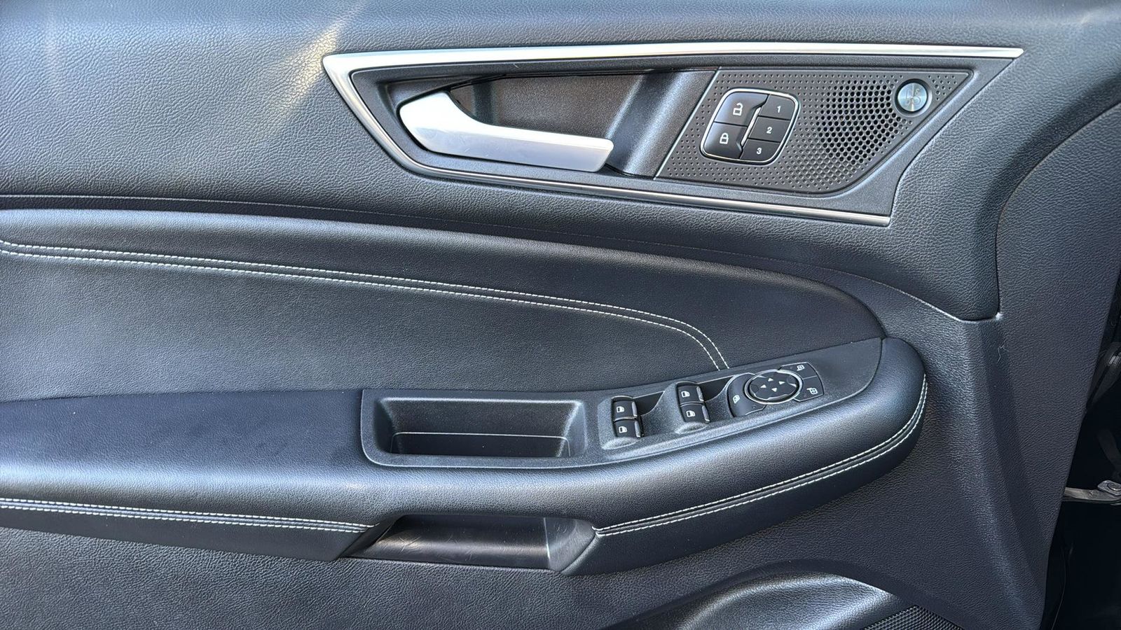 Used Car 2022 Ford Edge  Titanium For Sale Under $25,000 In Austin, Texas