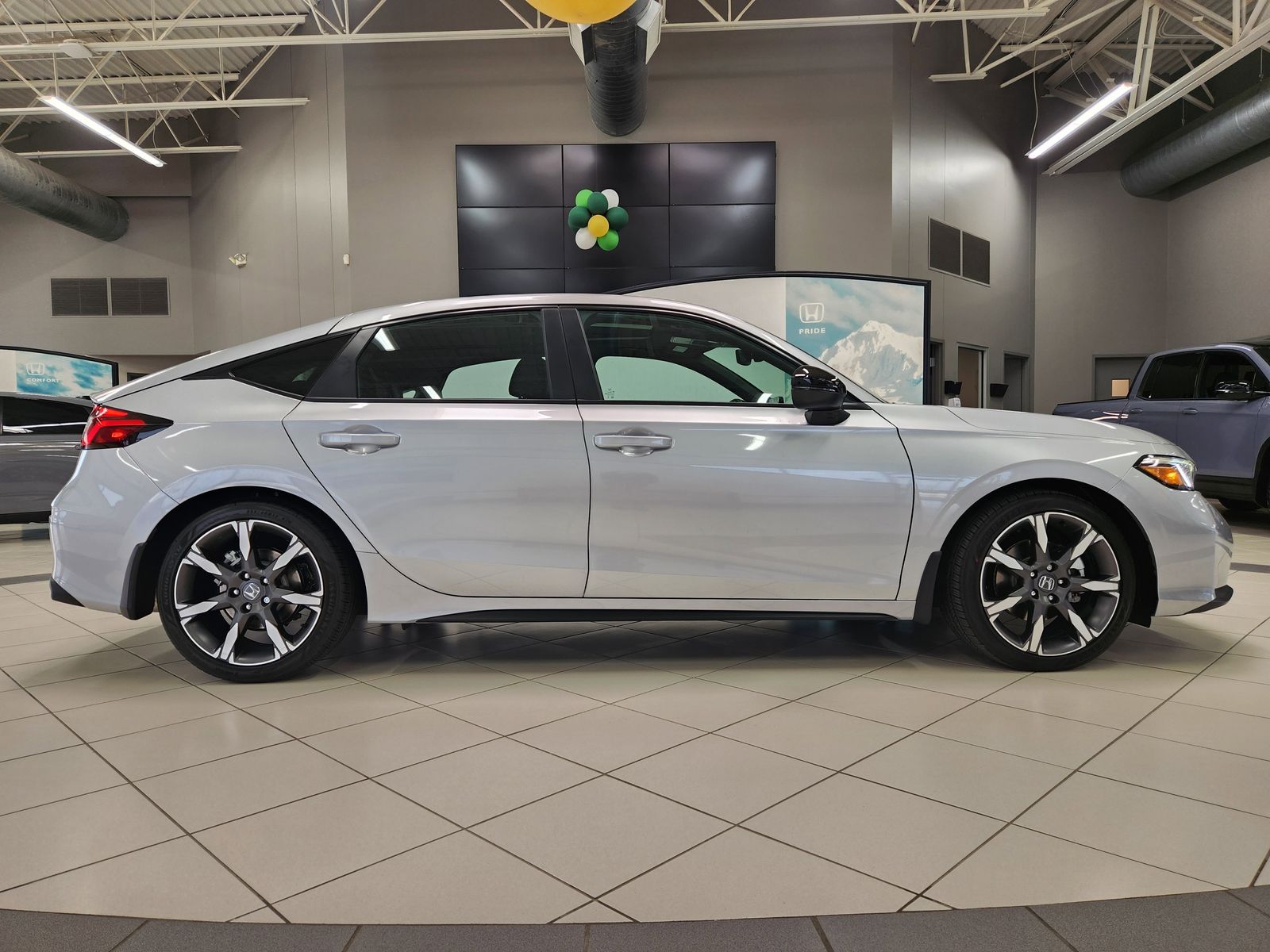 View vehicle photo 6