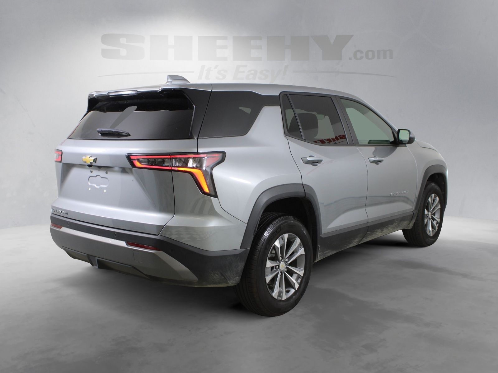 Used 2025 Gray Chevrolet LT image 13