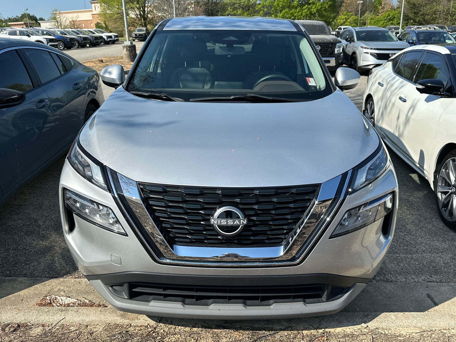 View vehicle photo 2