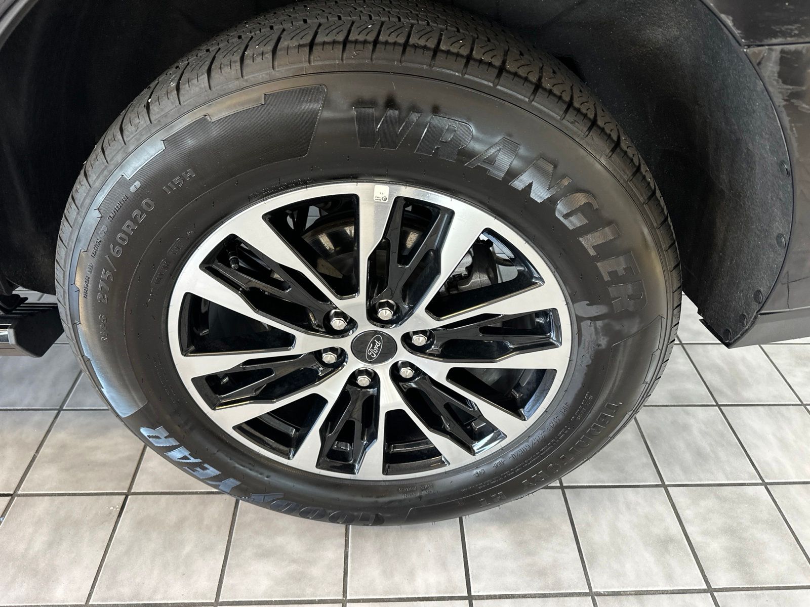 Certified Used 2025 Agate Black Metallic Ford Platinum image 23
