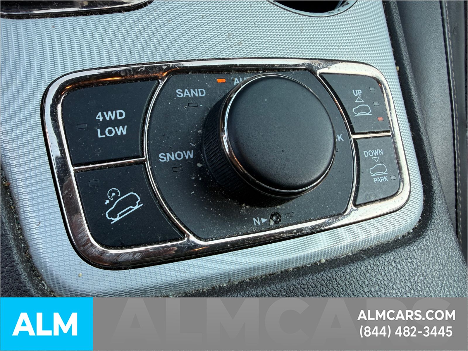 Used 2019 Blue Jeep Summit image 21