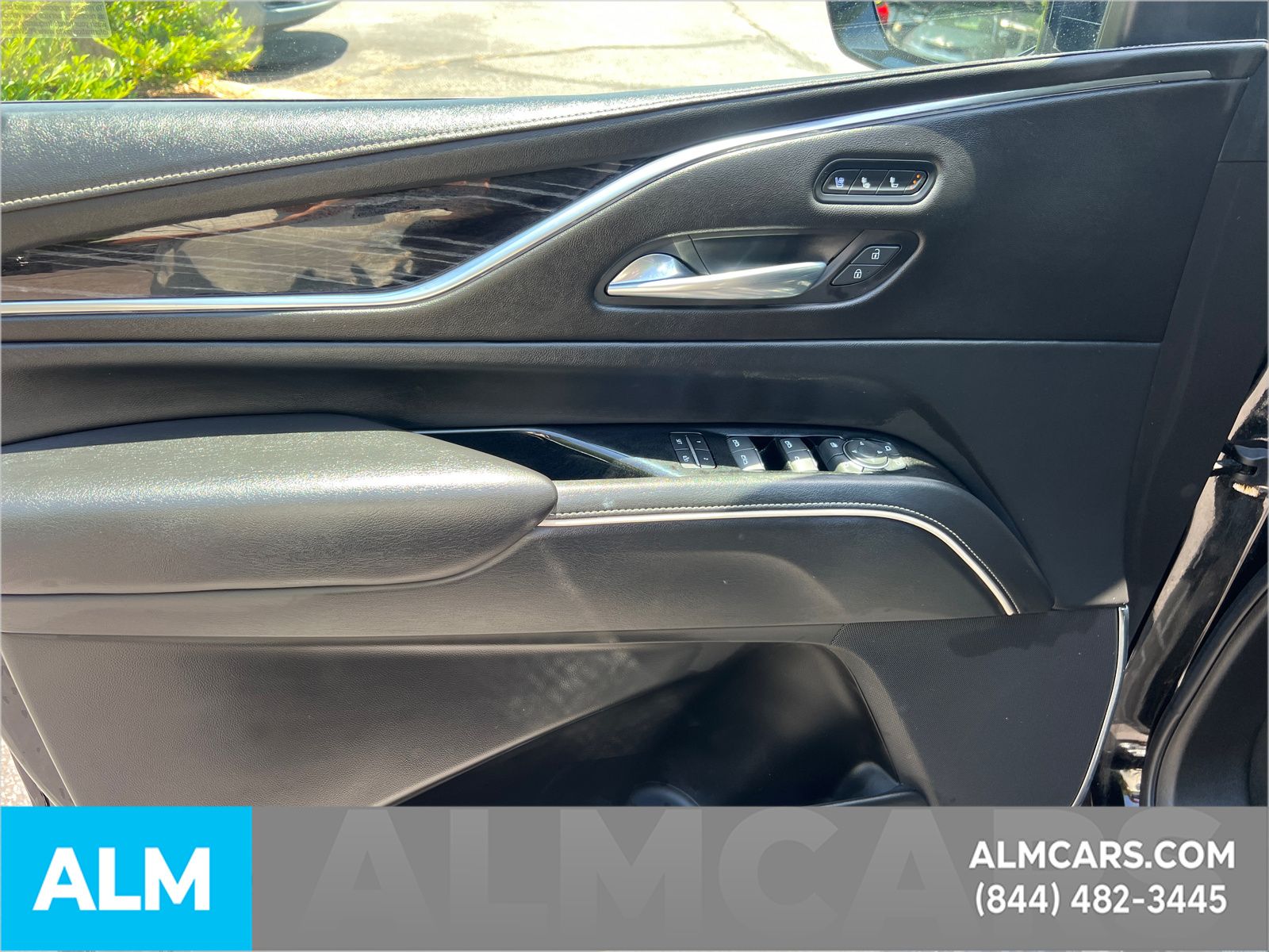 Used 2022 Black Cadillac Sport image 12
