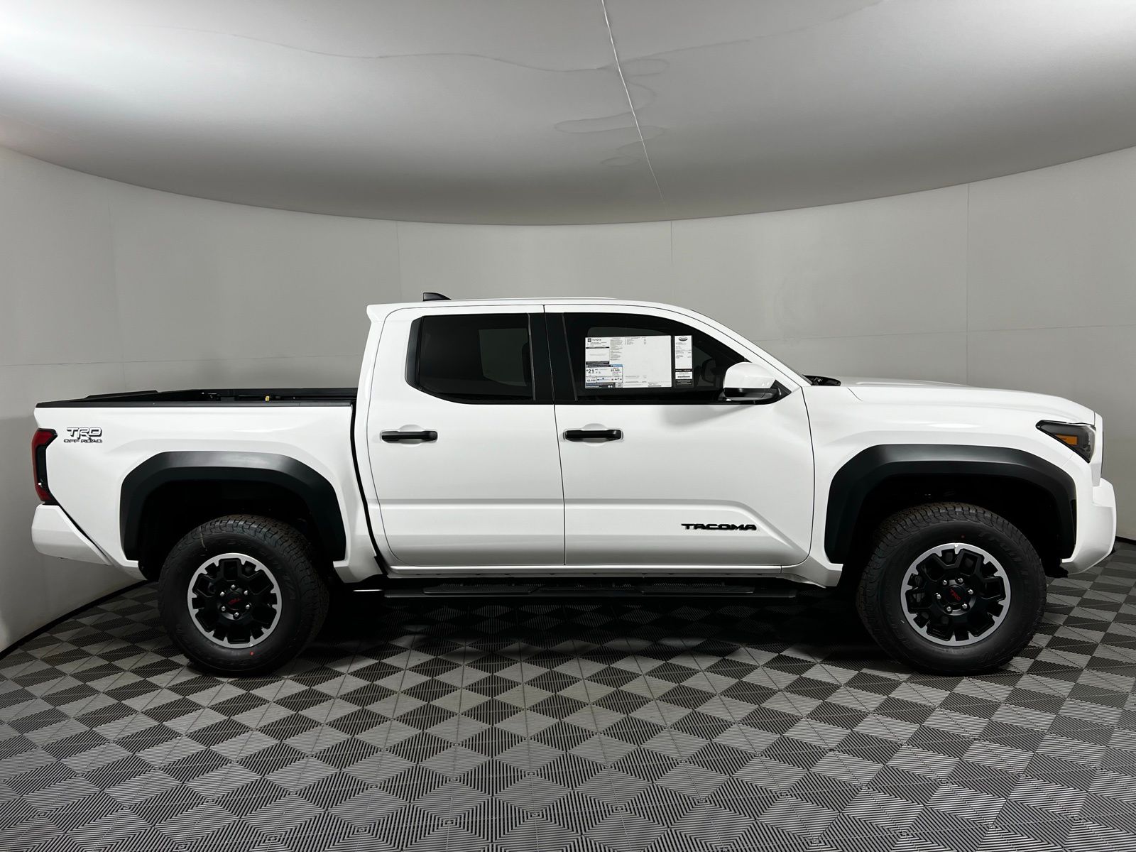 2025 Toyota Tacoma TRD Off-Road 4