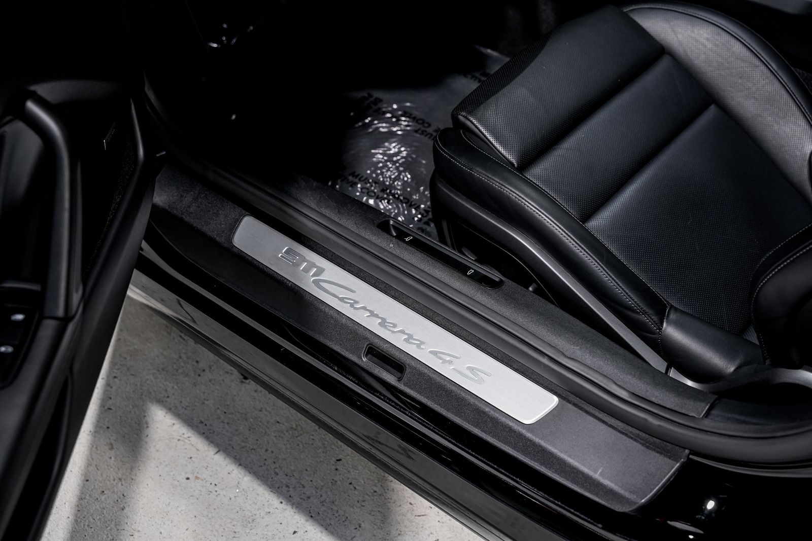 2022 Porsche 911 Carrera 4S — photo 24