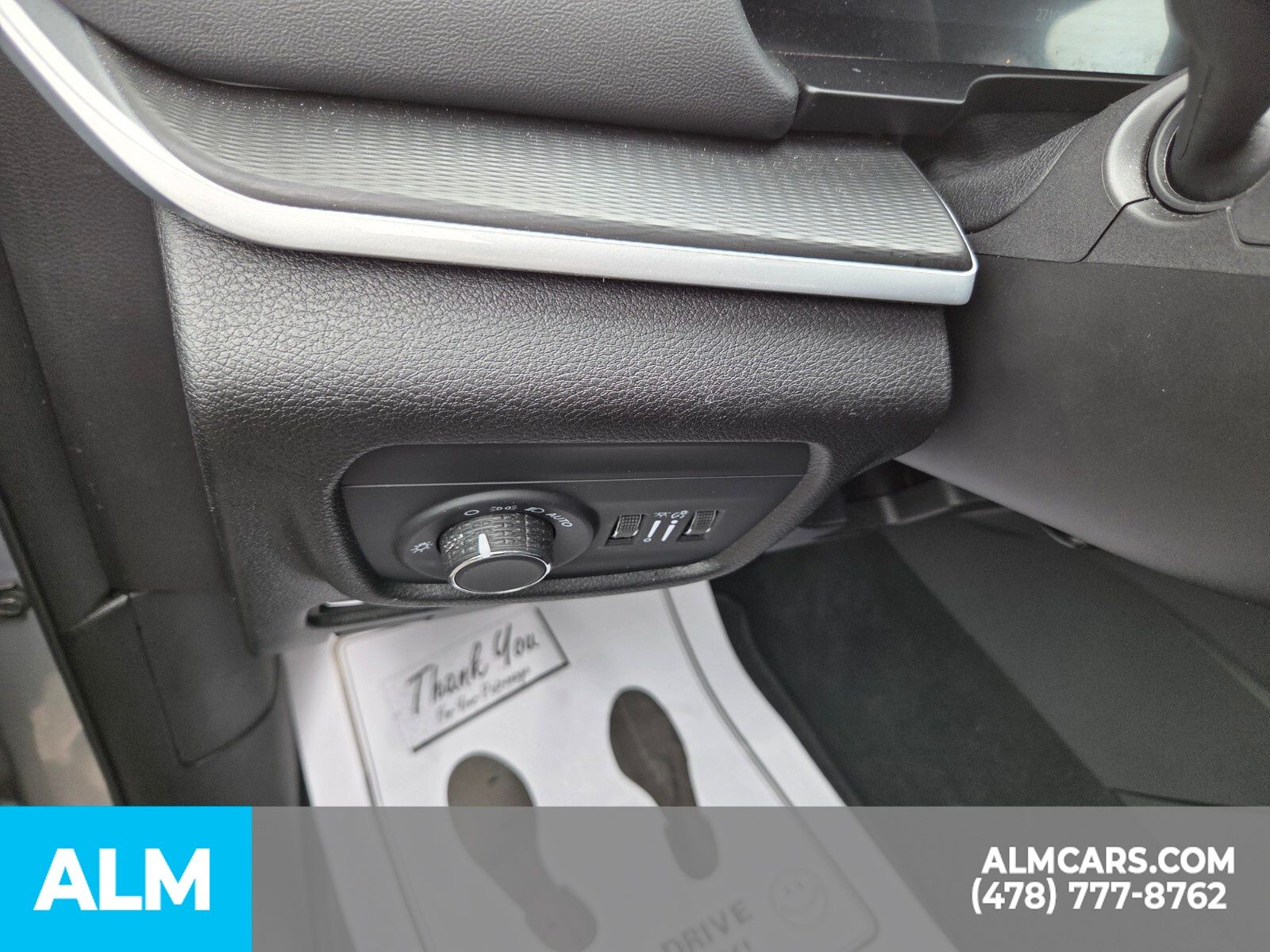 Used 2025 Silver Jeep Altitude image 25
