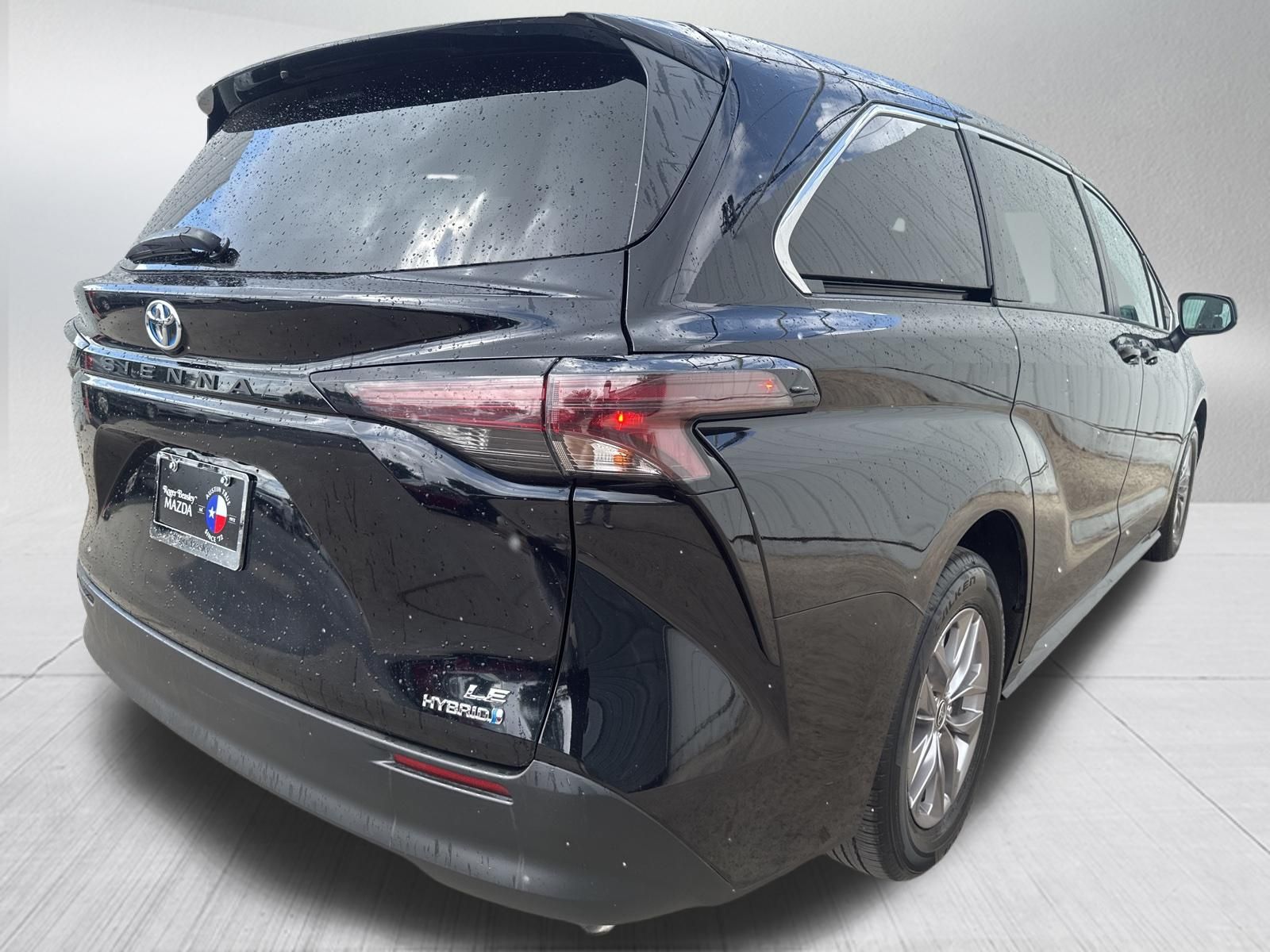 Used Car 2023 Toyota Sienna  Le For Sale Under $40,000 In Austin, Texas