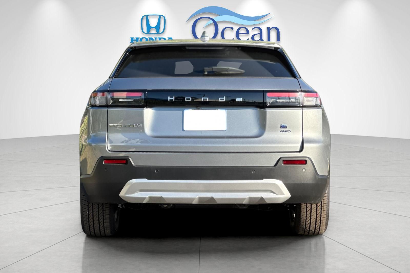 New 2026 Mercury Silver Metallic Honda EX image 4
