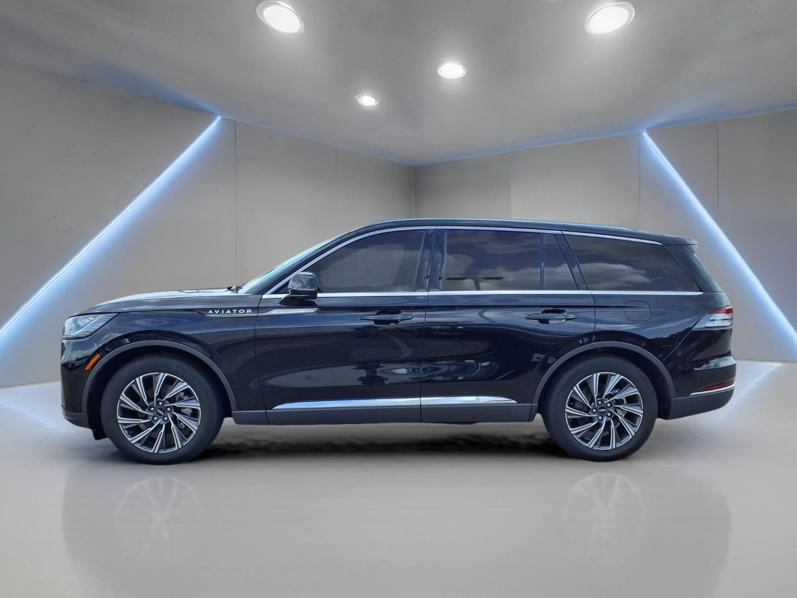 2025 Lincoln Aviator Premiere Black at Don McGill Toyota