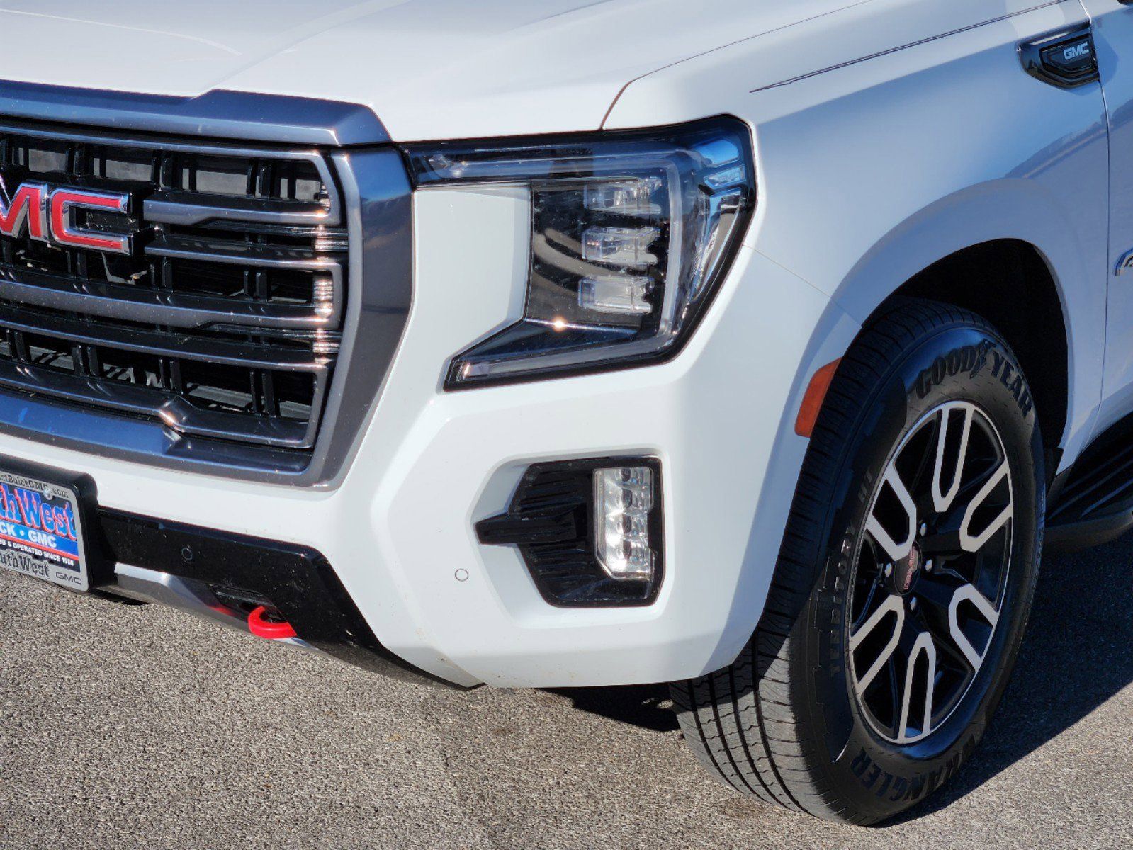 2021 GMC Yukon AT4 10