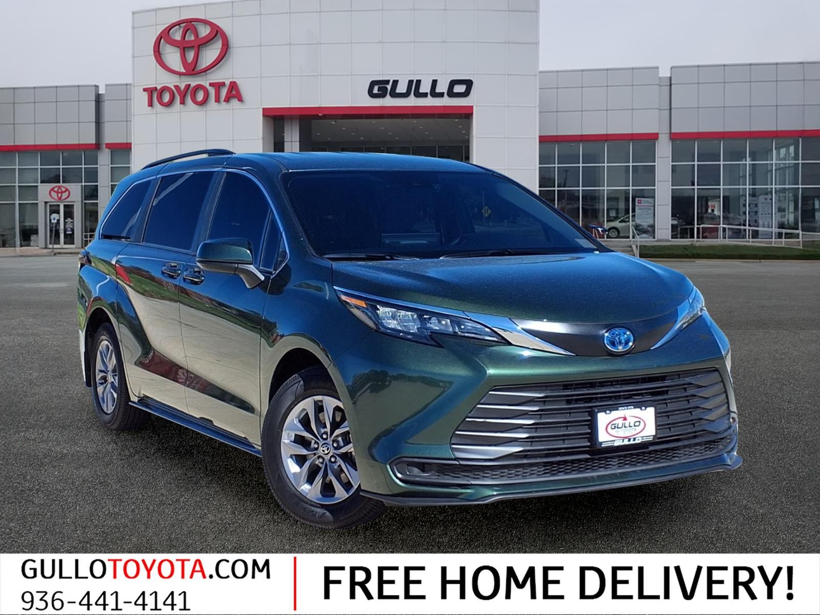 2025 Toyota Sienna LE 8-Passenger FWD