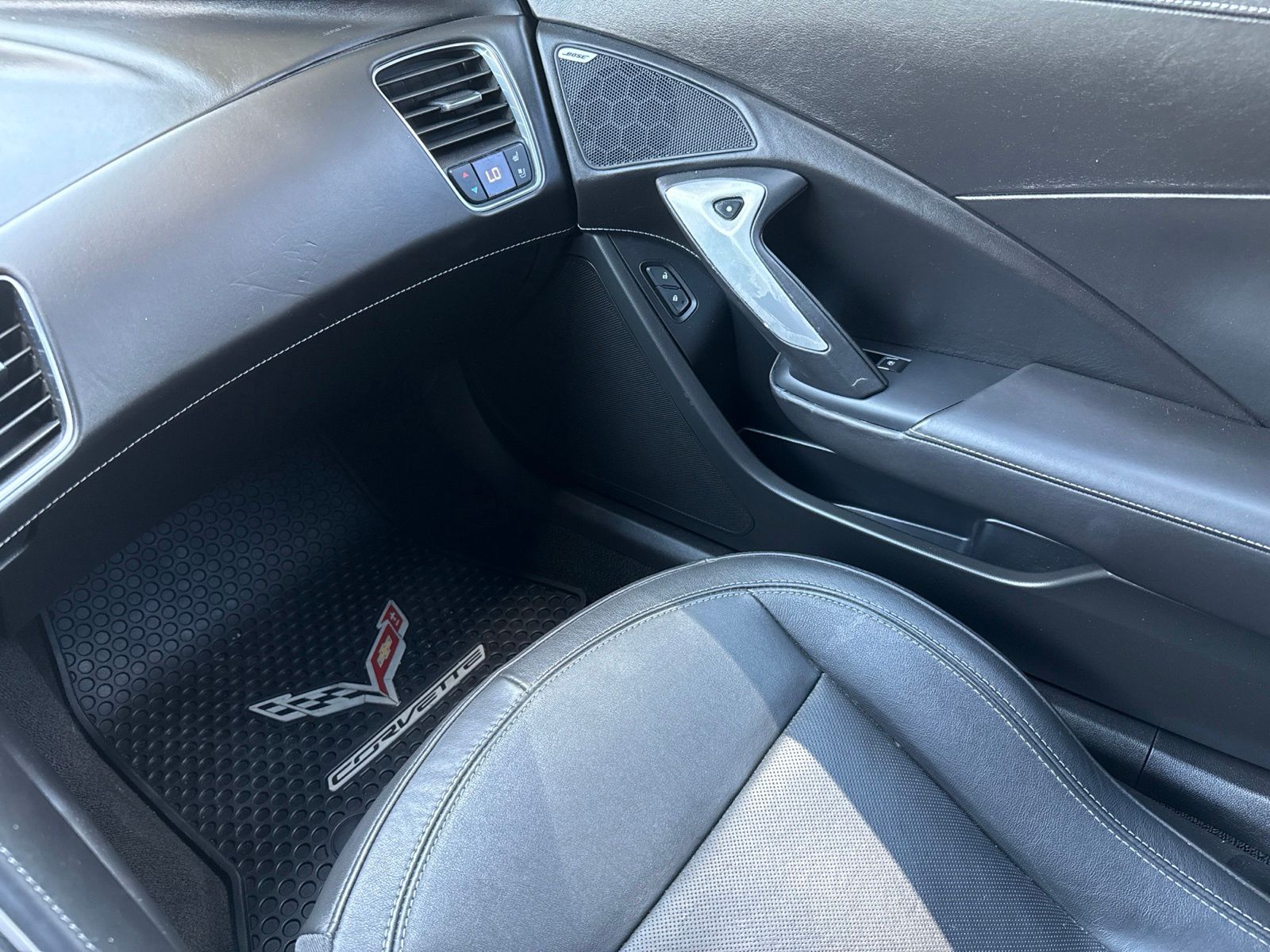 2017 Chevrolet Corvette 3LT - Photo 19