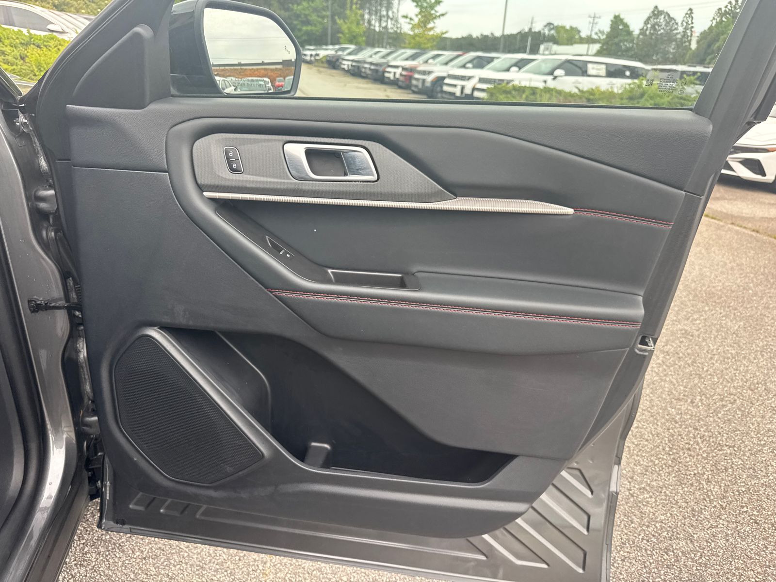 Used 2025 Gray Ford ST-Line image 14