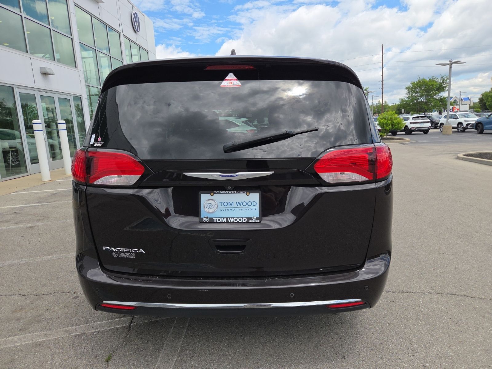 used 2018 Chrysler Pacifica car, priced at $18,250