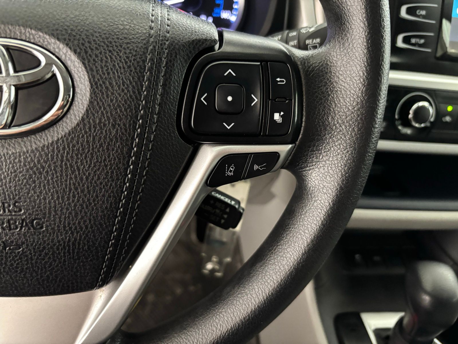 Used Car 2019 Toyota Highlander  For Sale Under $25,000 In Austin, Texas