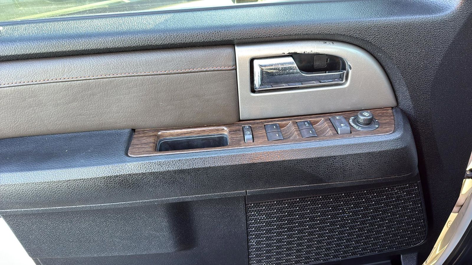 Used Car 2015 Ford Expedition El  For Sale Under $20,000 In Austin, Texas