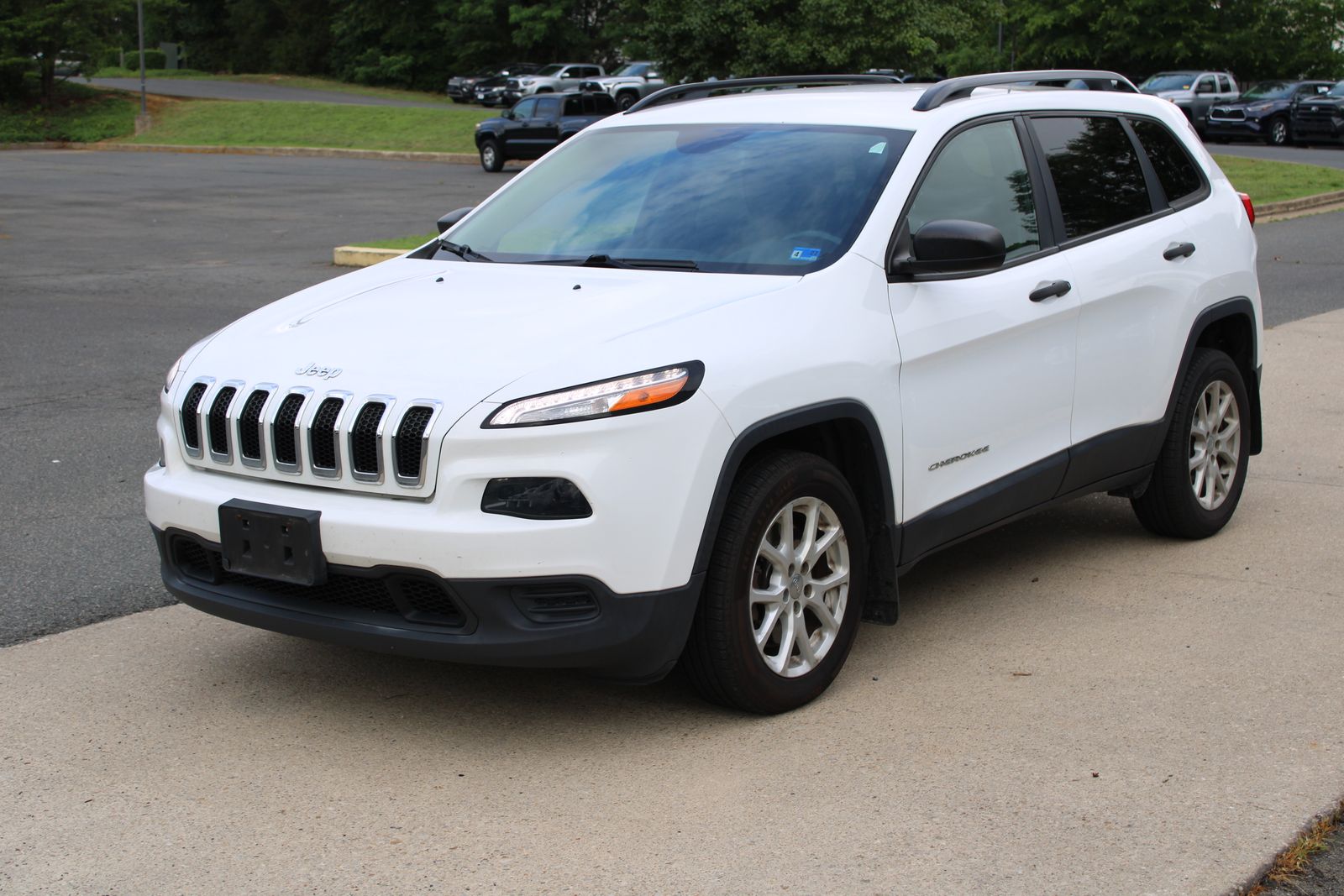 Used 2017 White Jeep Sport image 2