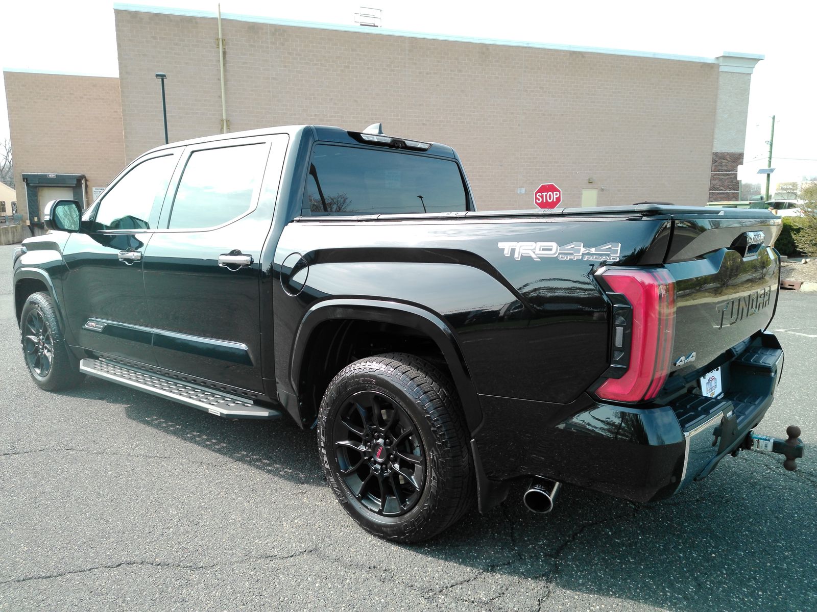 View vehicle photo 5