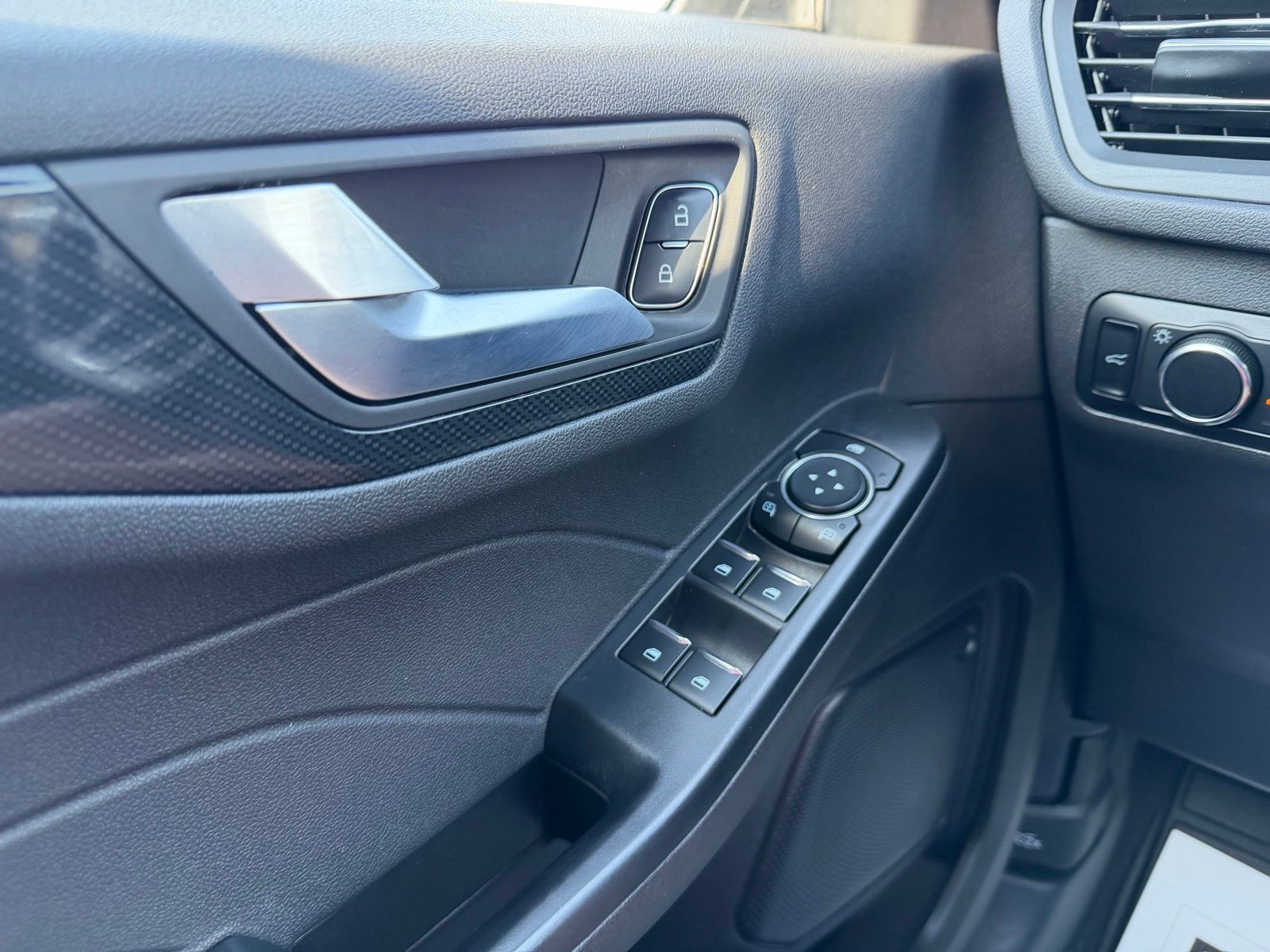 2024 Ford Escape image 27