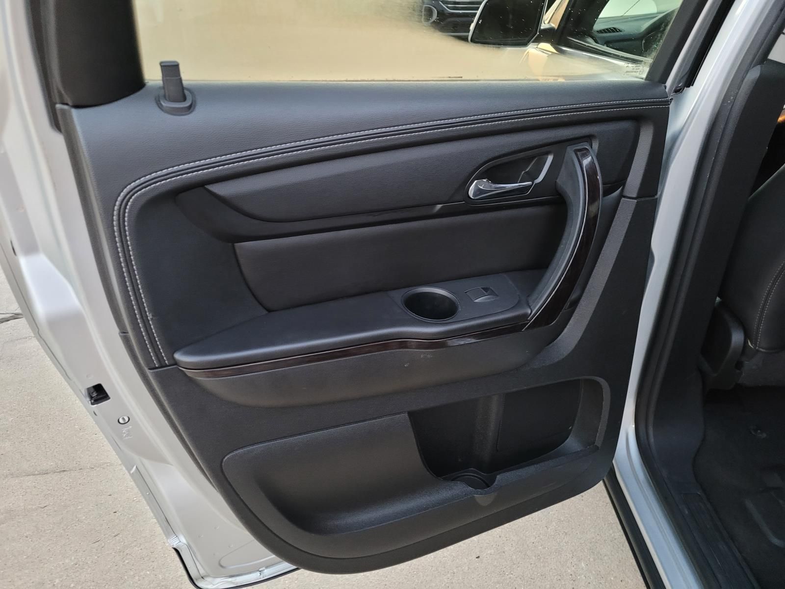 used 2015 Chevrolet Traverse car, priced at $8,700