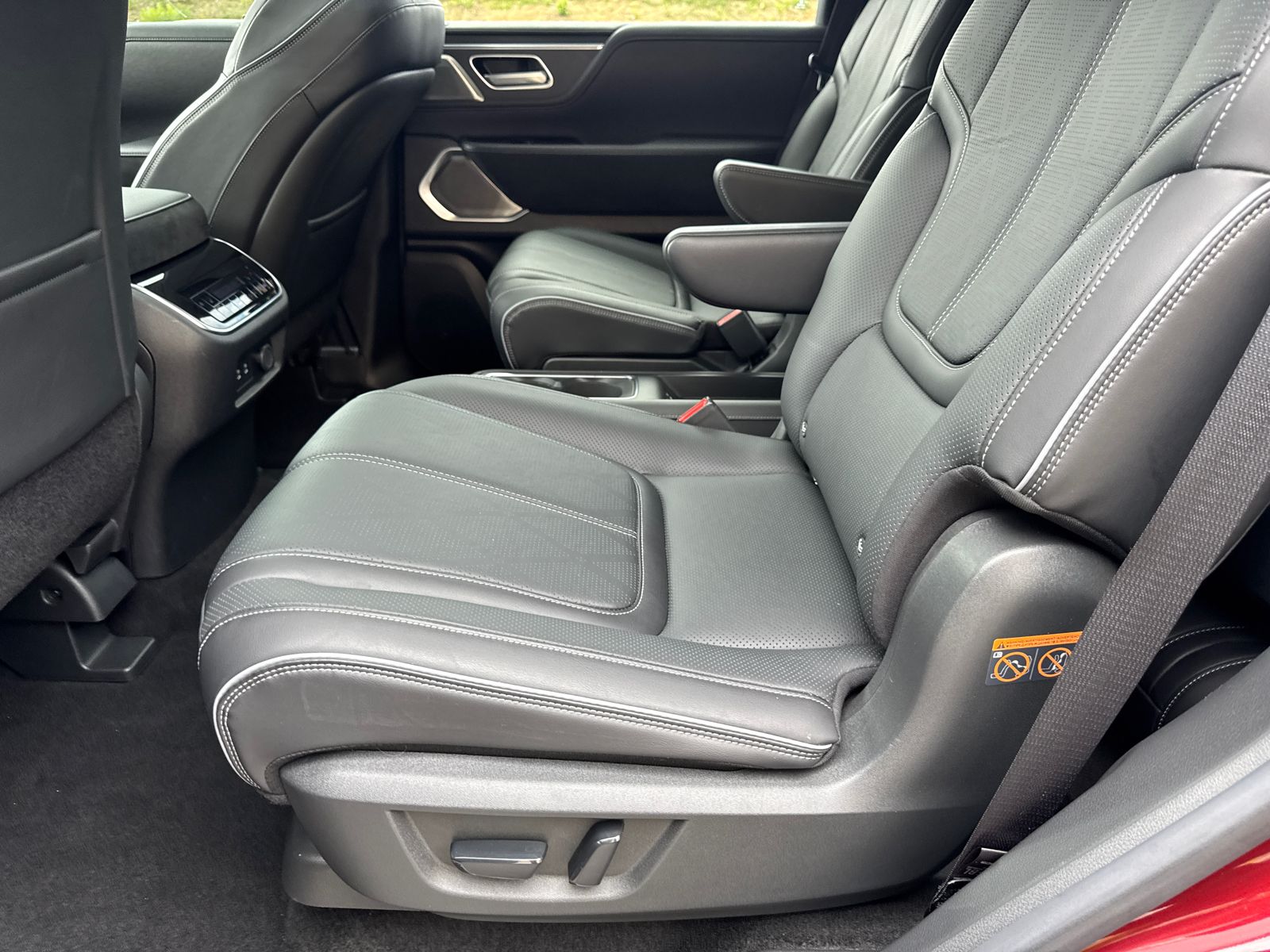 Used 2025 Red INFINITI SENSORY image 21