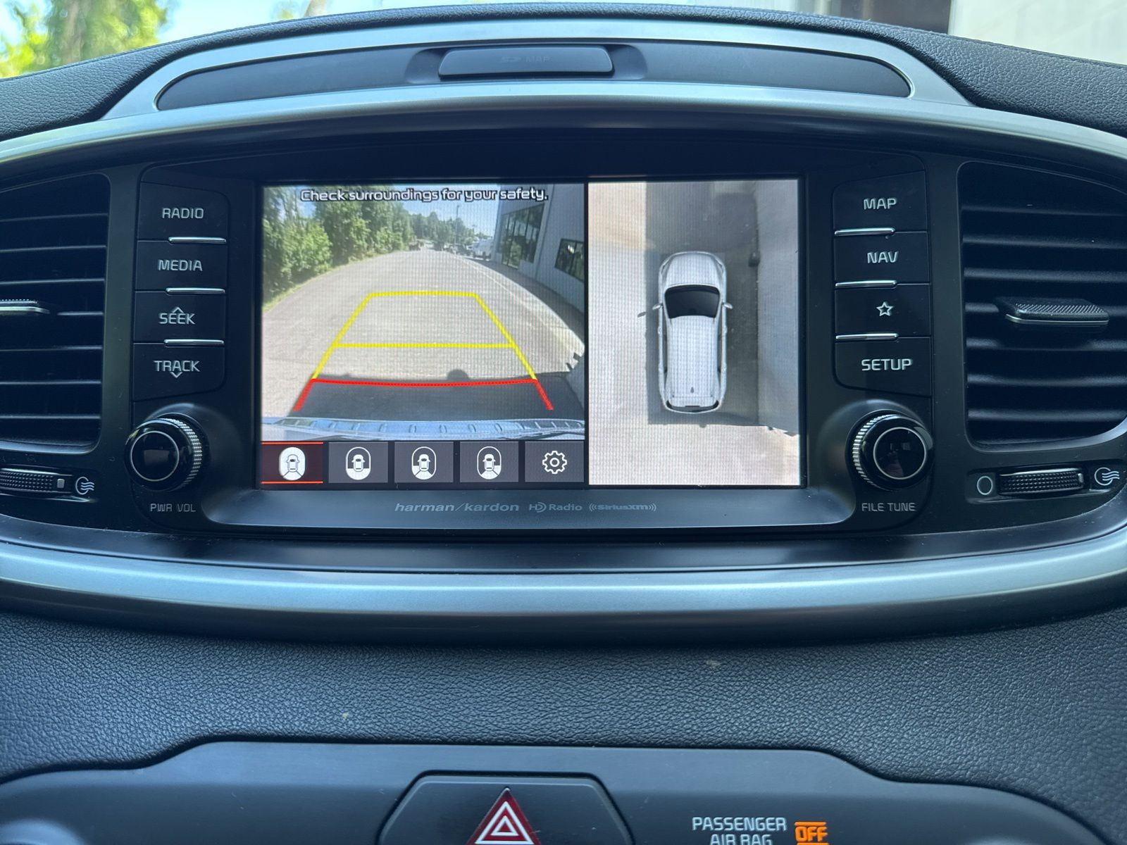 Used 2019 Snow White Pearl Kia SX image 21