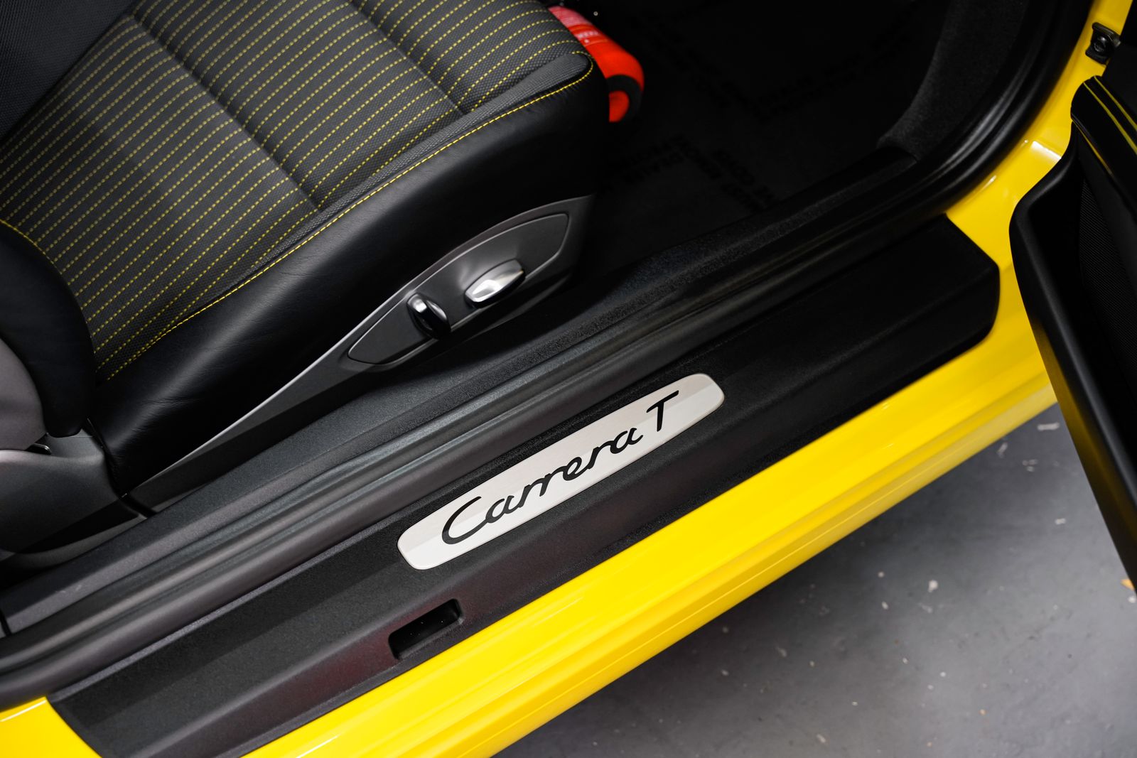 2018 Porsche 911 Carrera T — photo 26