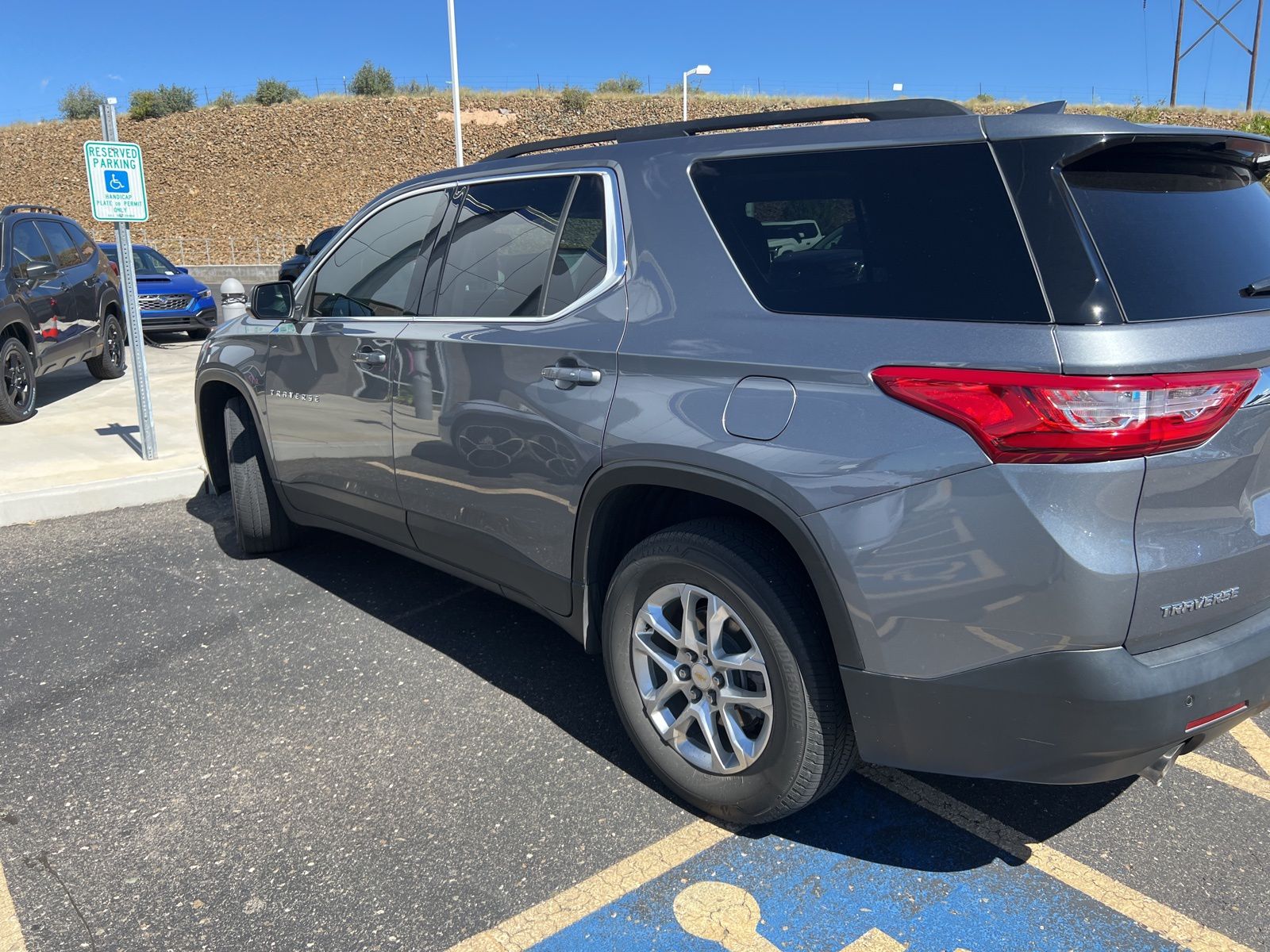 2021 Chevrolet Traverse LT 2