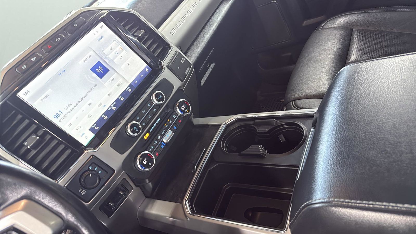 Used Car 2022 Ford F-350sd  Lariat For Sale Under $60,000 In Austin, Texas