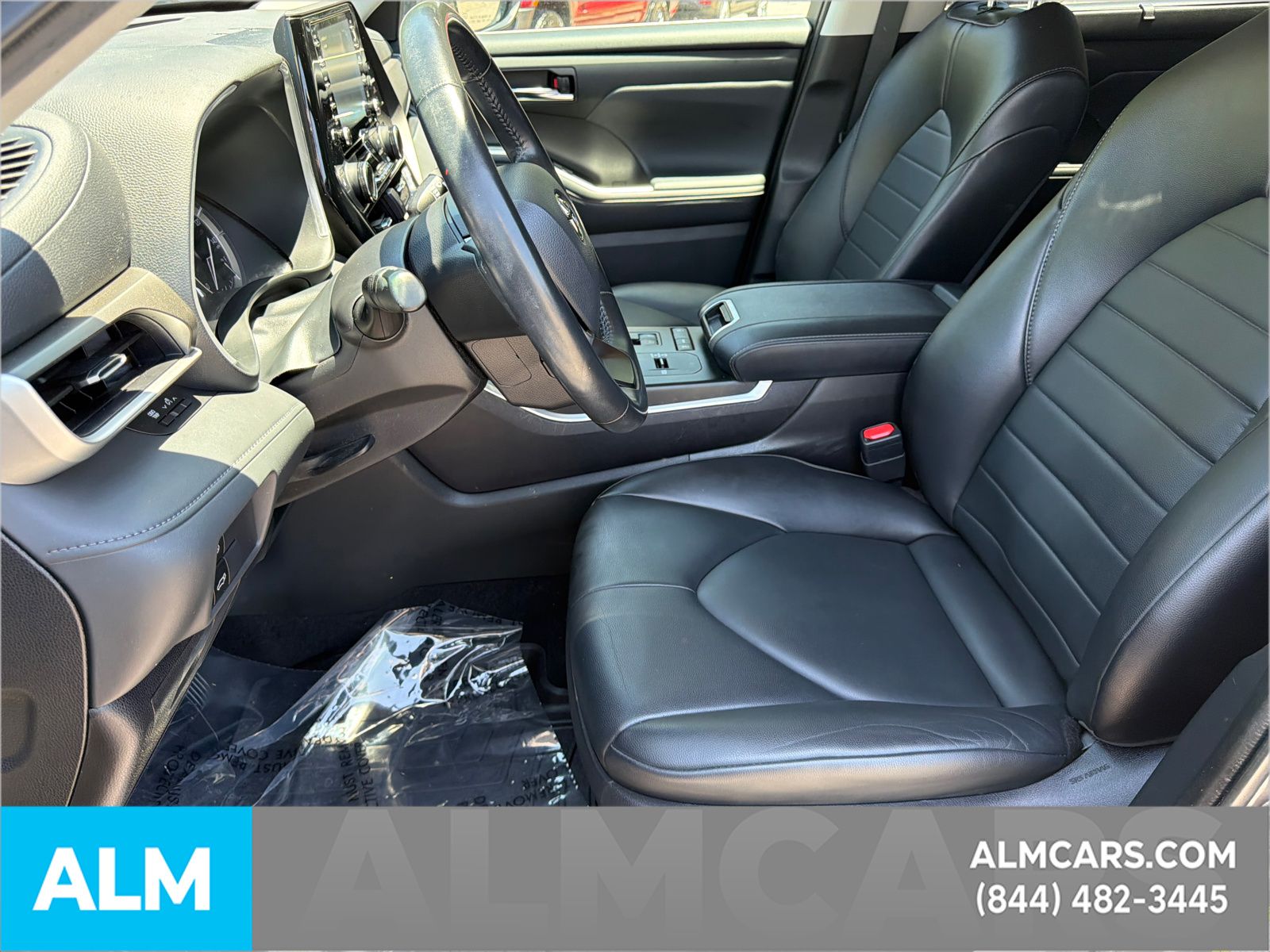 Used 2022 Gray Toyota XLE image 10