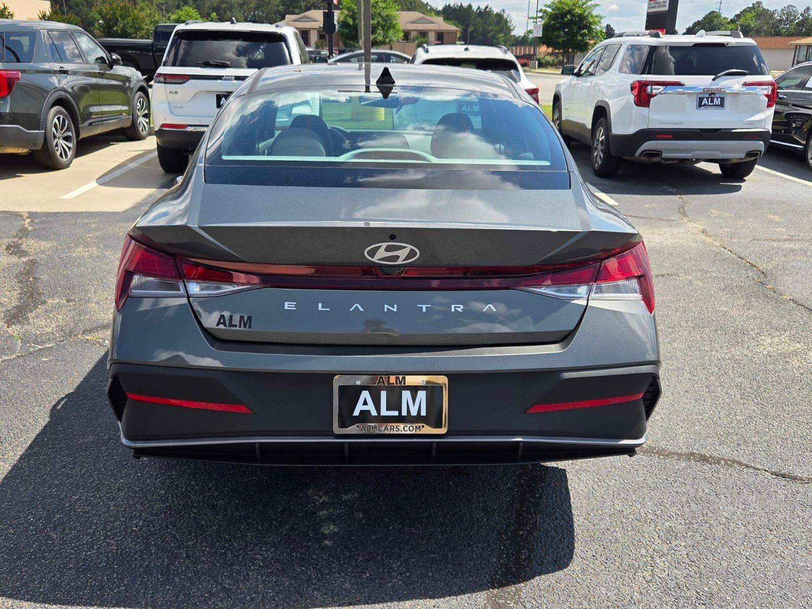 New 2026 Gray HYUNDAI SE image 10