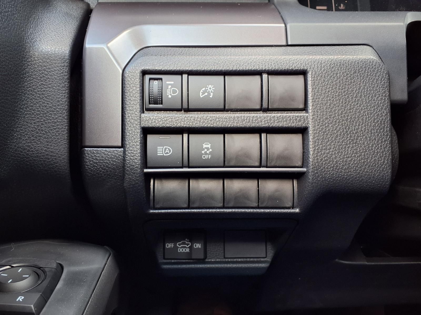 2026 Toyota Tacoma SR5 - 9