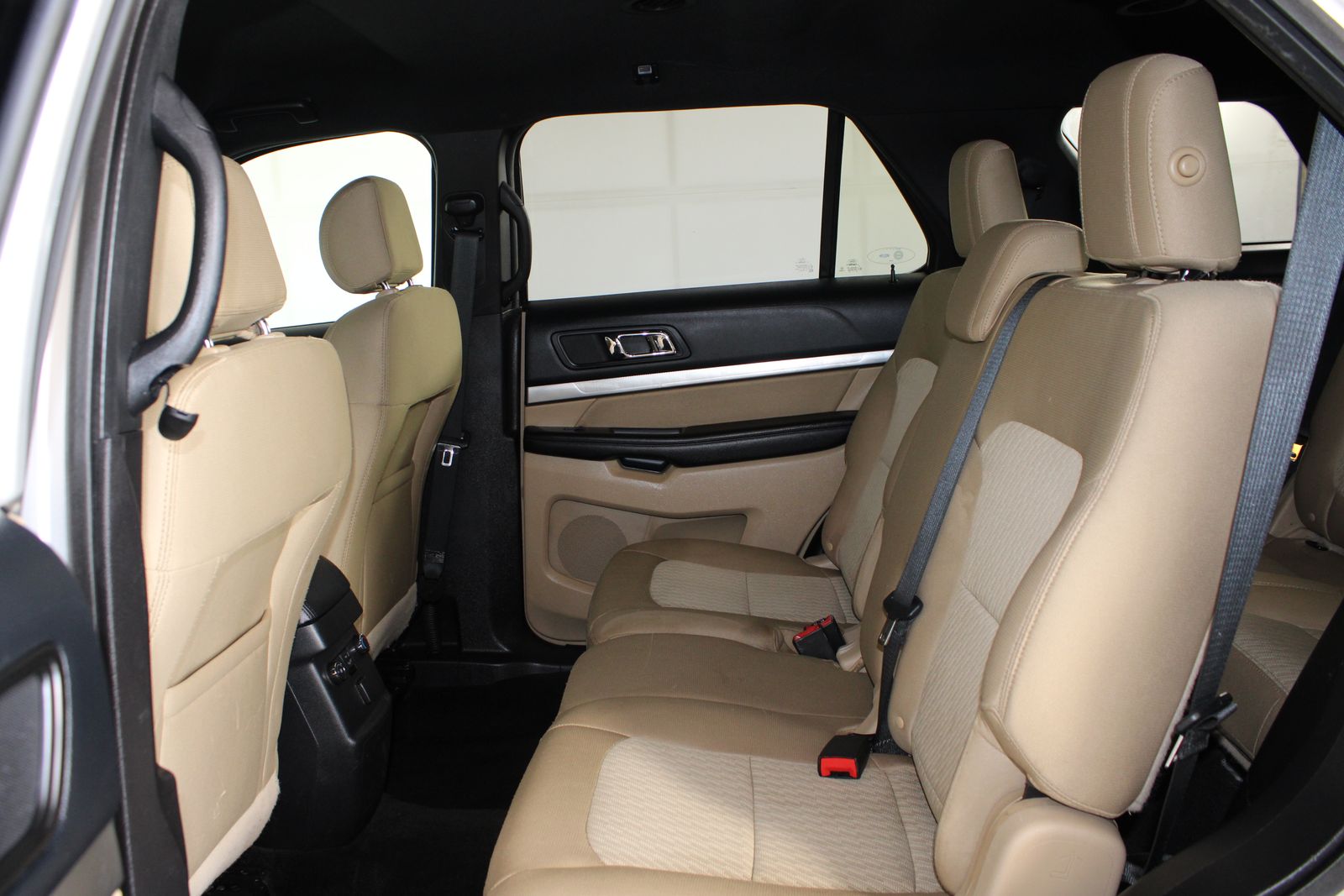 Used 2016 Silver Ford Base image 15