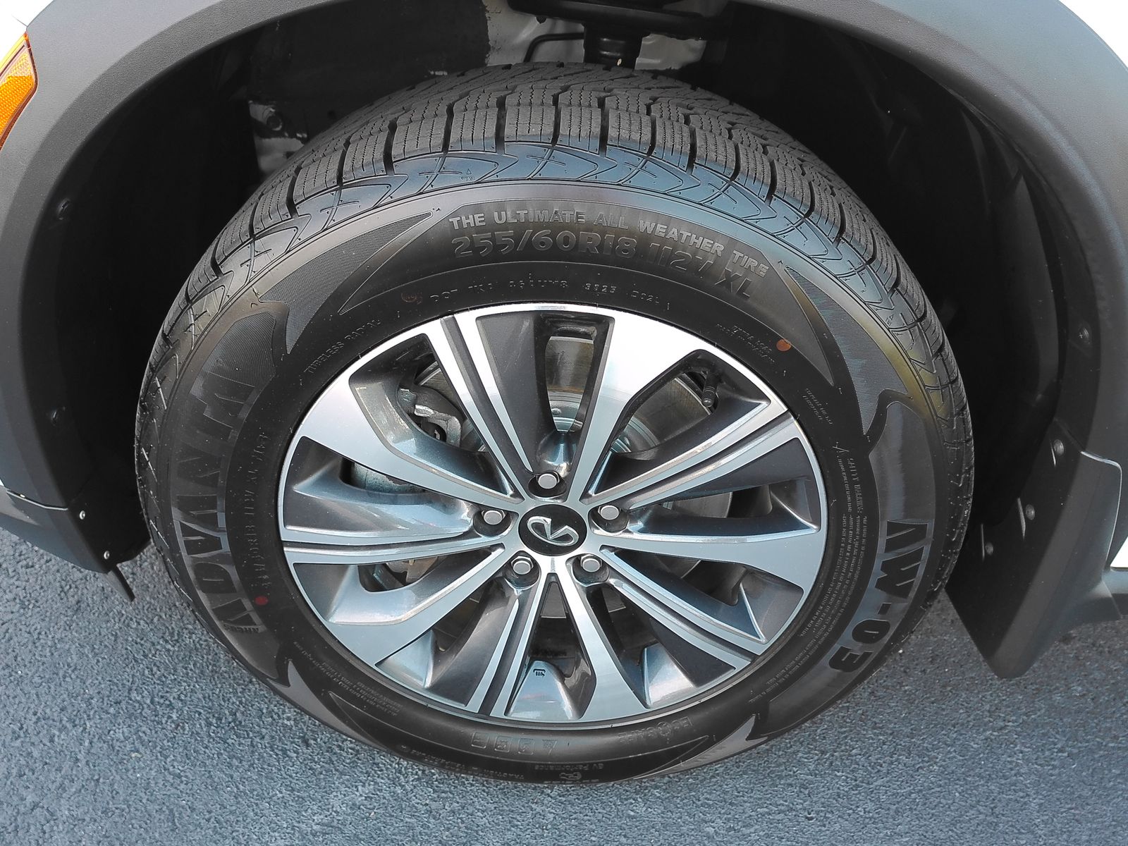 Used 2023 White INFINITI PURE image 26
