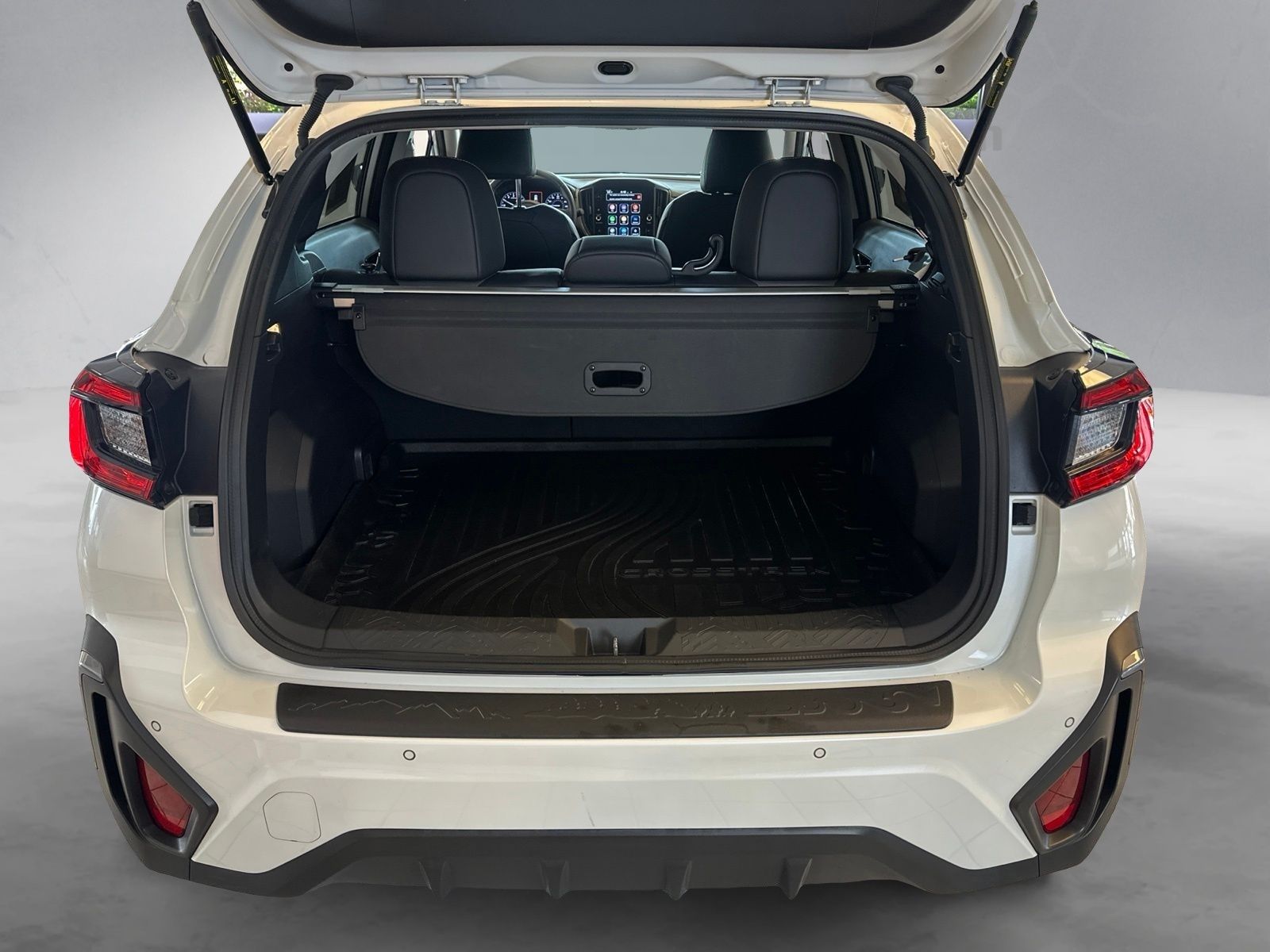 Used 2024 Crystal White Pearl Subaru Limited image 23