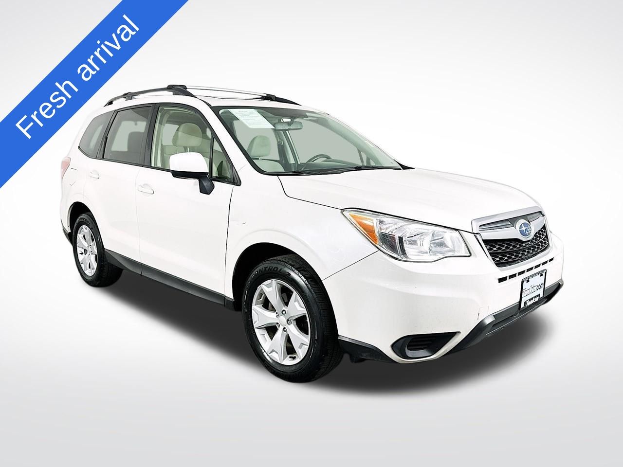 Crystal White Pearl 2016 Subaru Forester SUV / Crossover All-Wheel Drive 6-Speed Manual