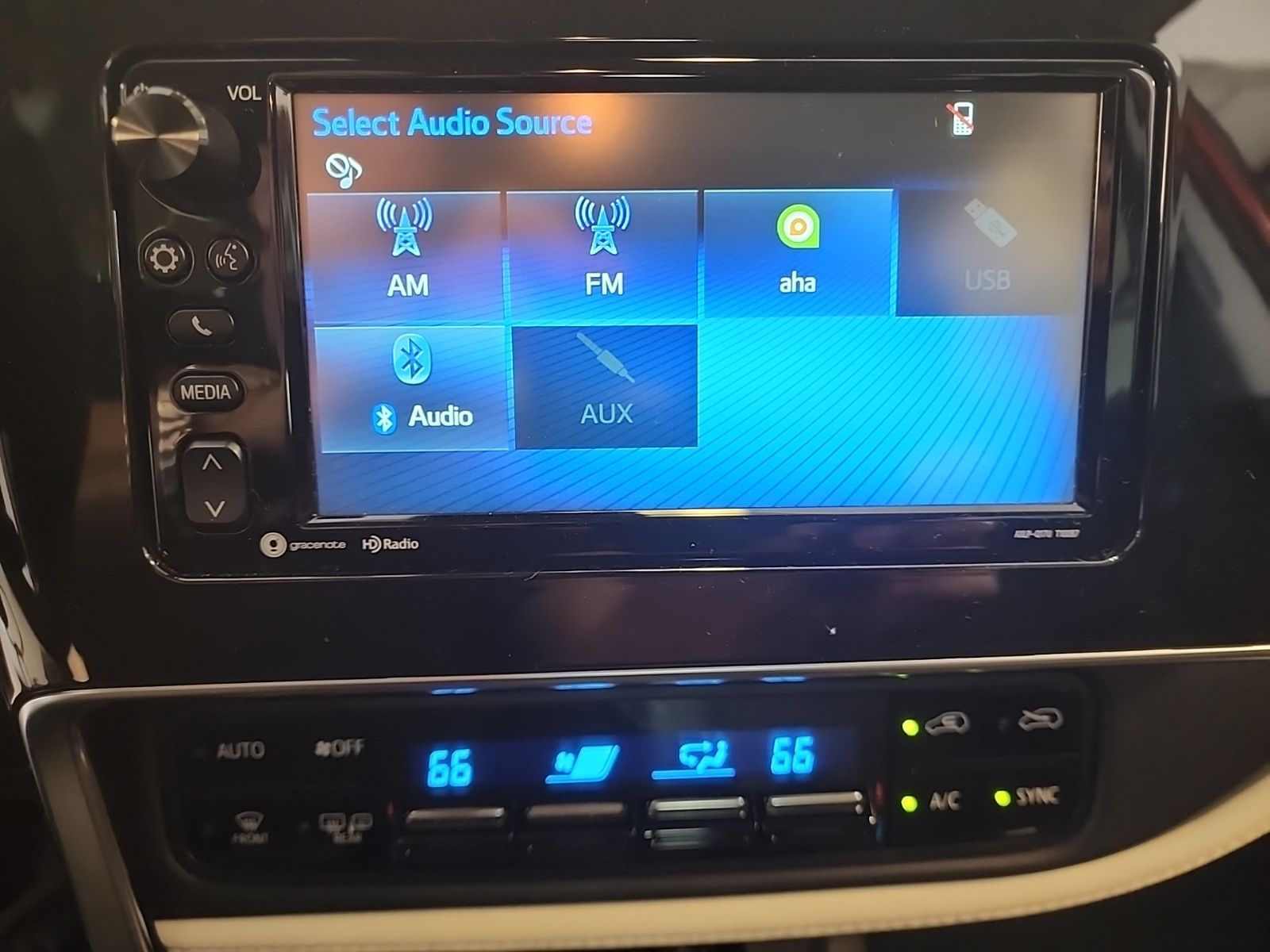 Used 2018 Barcelona Red Metallic Toyota Base image 5