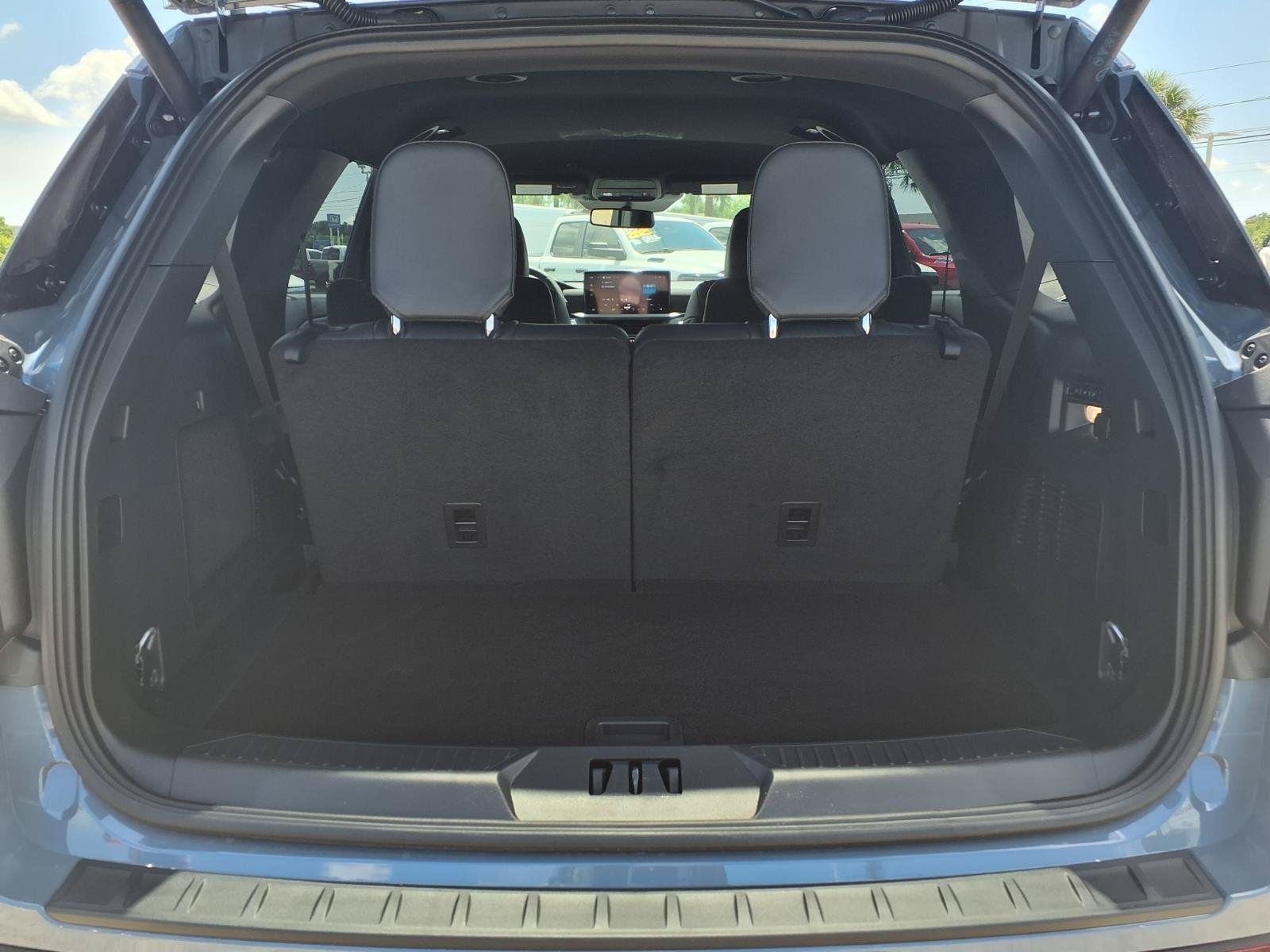 2026 Ford Explorer ST - 6