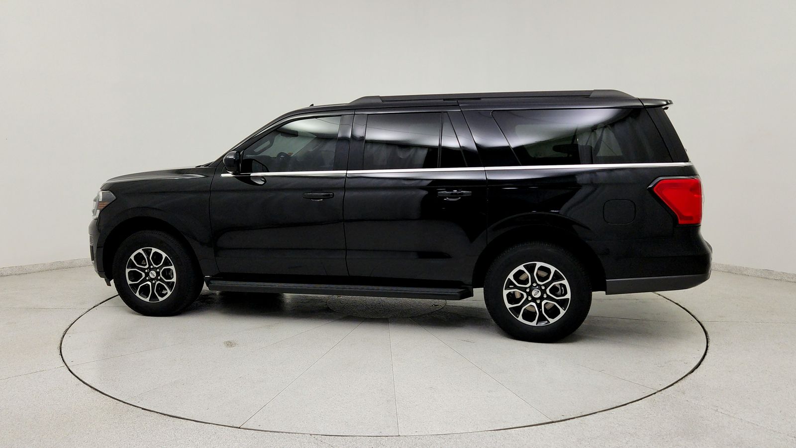 Certified Used 2023 Black Ford XLT image 4