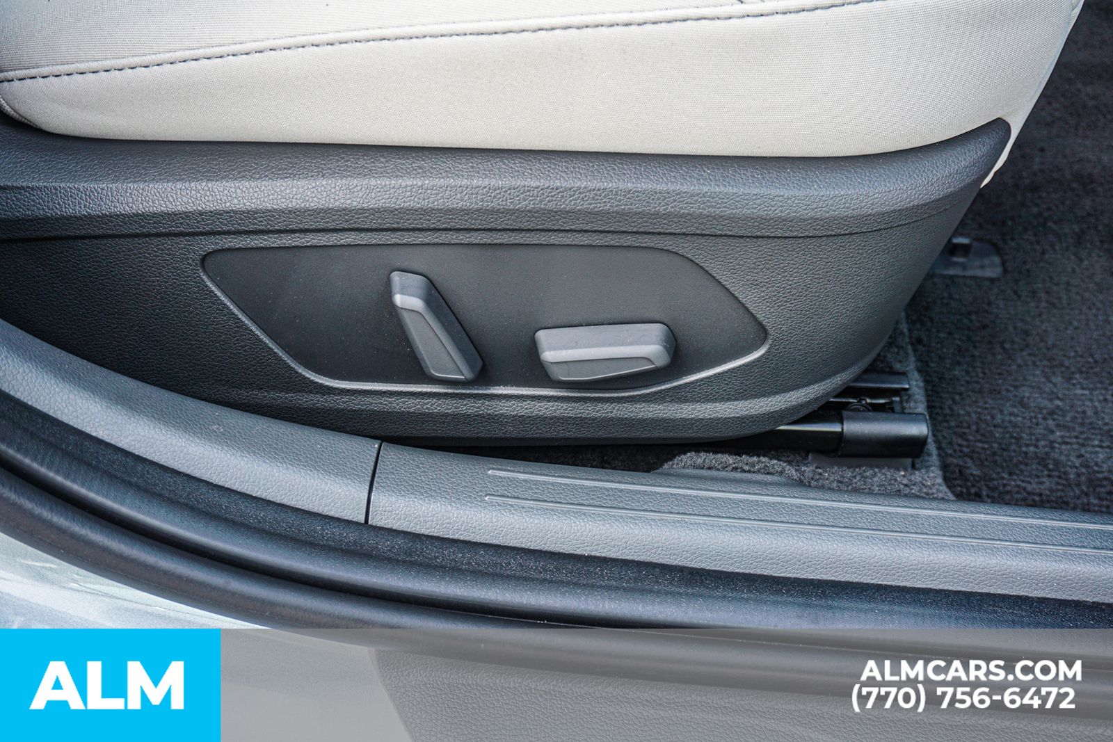 Used 2024 Silver Hyundai SEL image 47