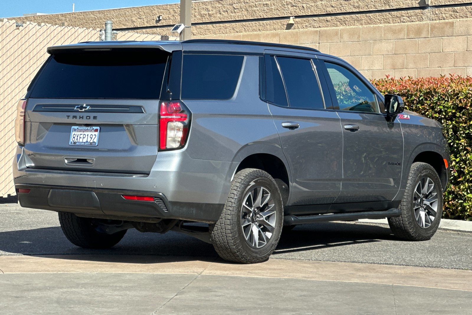 View vehicle photo 4