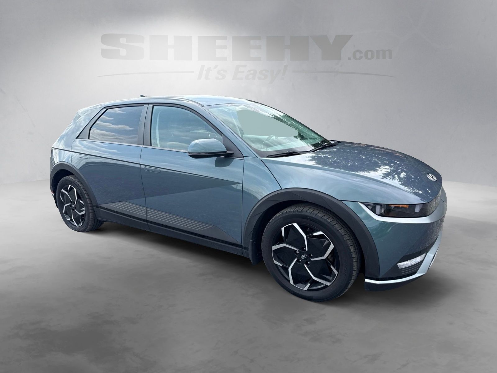 Used 2024 Green Hyundai SEL image 2