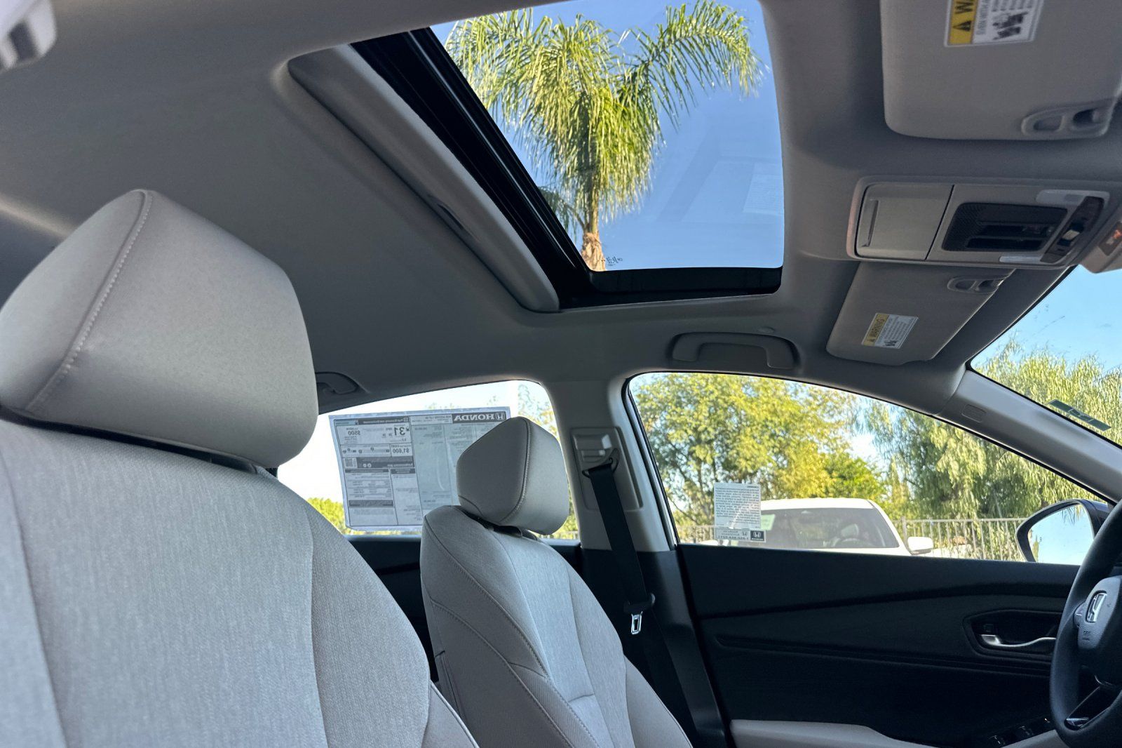 New 2026 Platinum White Pearl Honda SE image 18