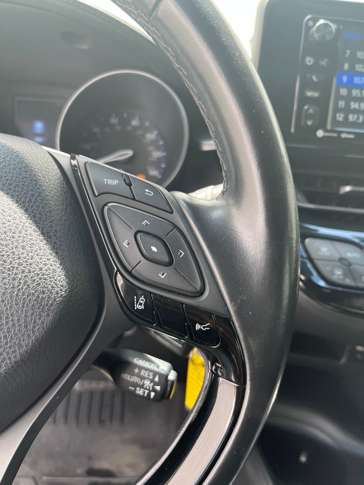 Used Car 2018 Toyota C-hr  Xle For Sale Under $15,000 In Austin, Texas